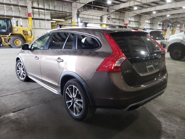 Photo 2 VIN: YV4612HKXF1000385 - VOLVO V60 CROSS 