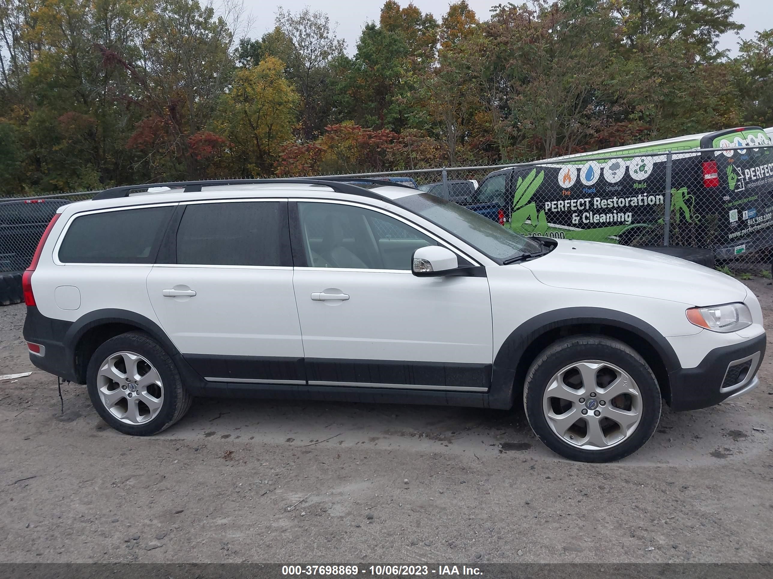 Photo 12 VIN: YV4902BZ5B1111555 - VOLVO XC70 