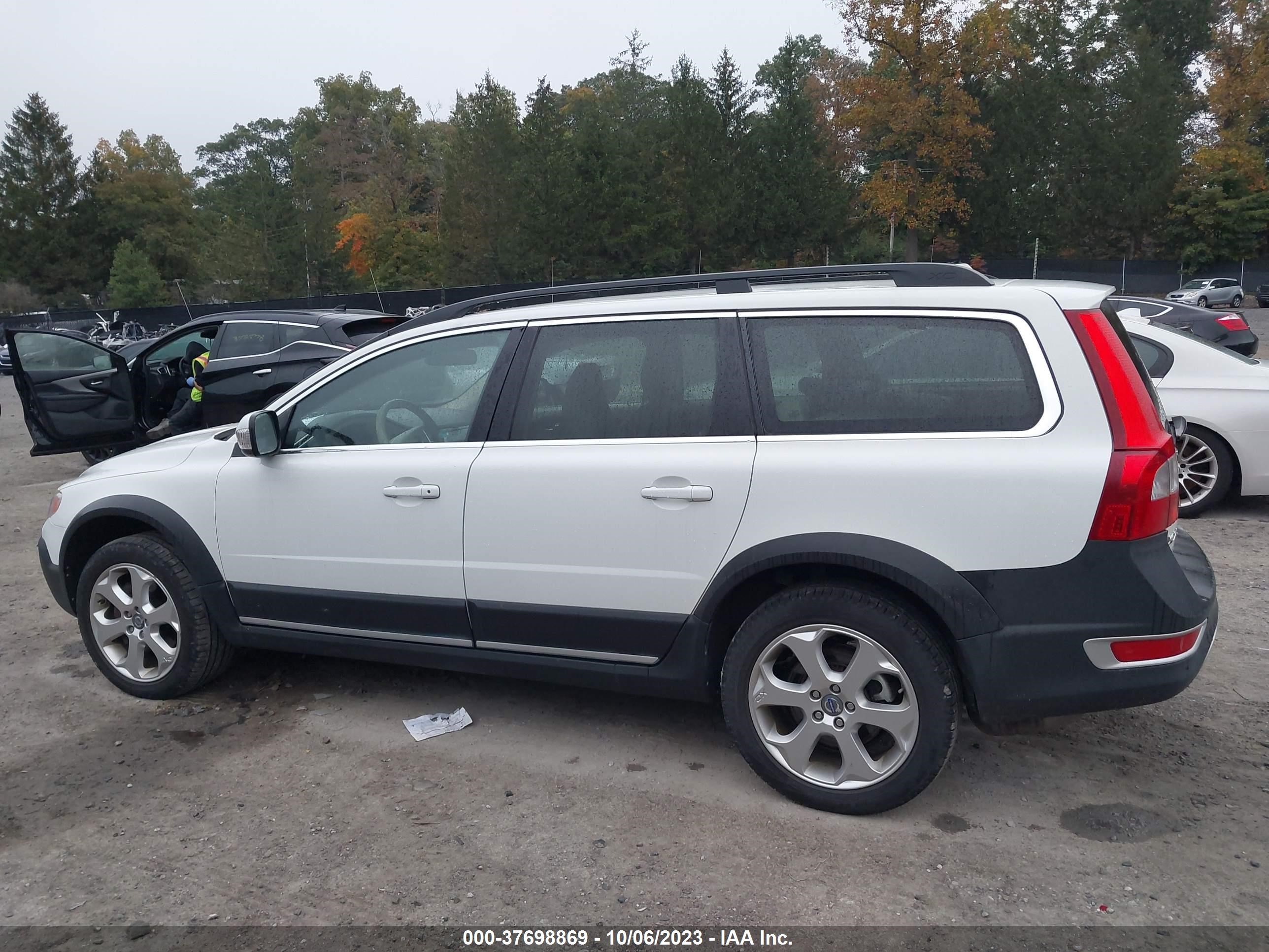 Photo 13 VIN: YV4902BZ5B1111555 - VOLVO XC70 