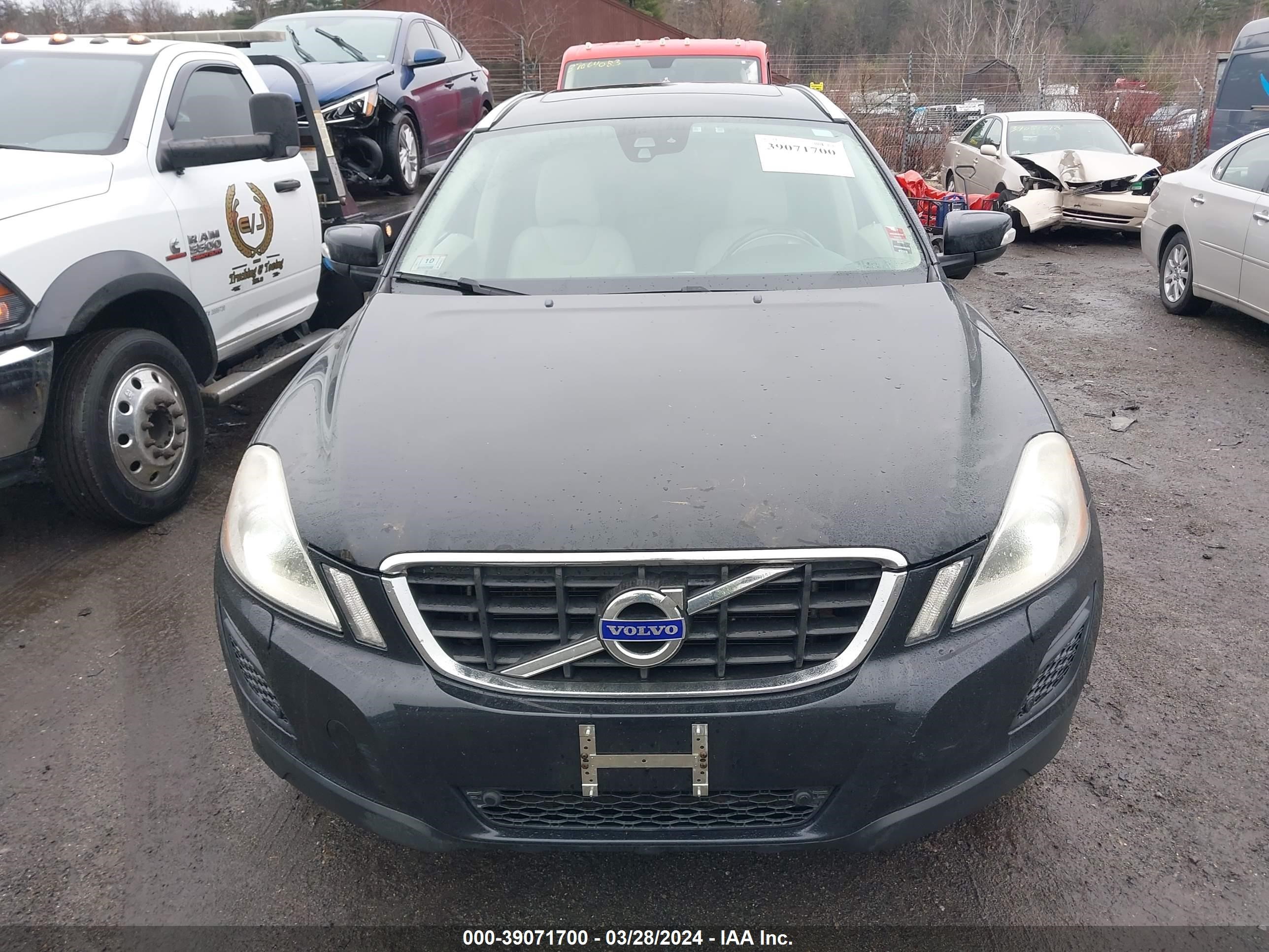 Photo 11 VIN: YV4902DZ1D2385877 - VOLVO XC60 