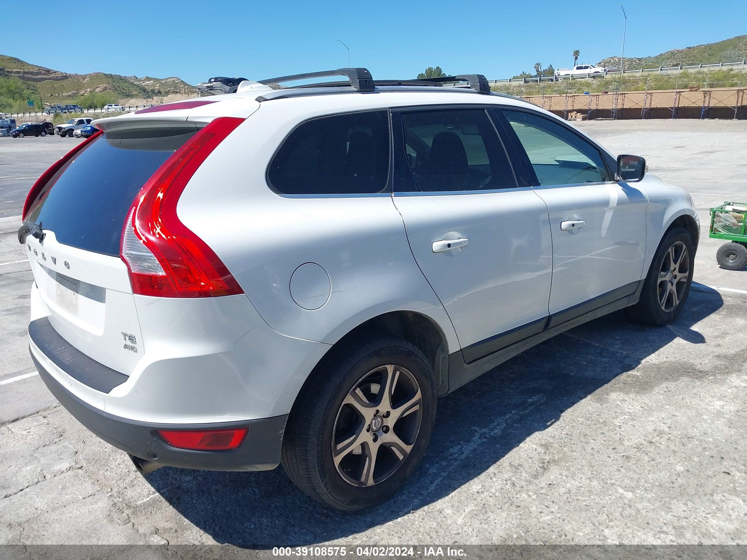 Photo 3 VIN: YV4902DZ3B2218532 - VOLVO XC60 