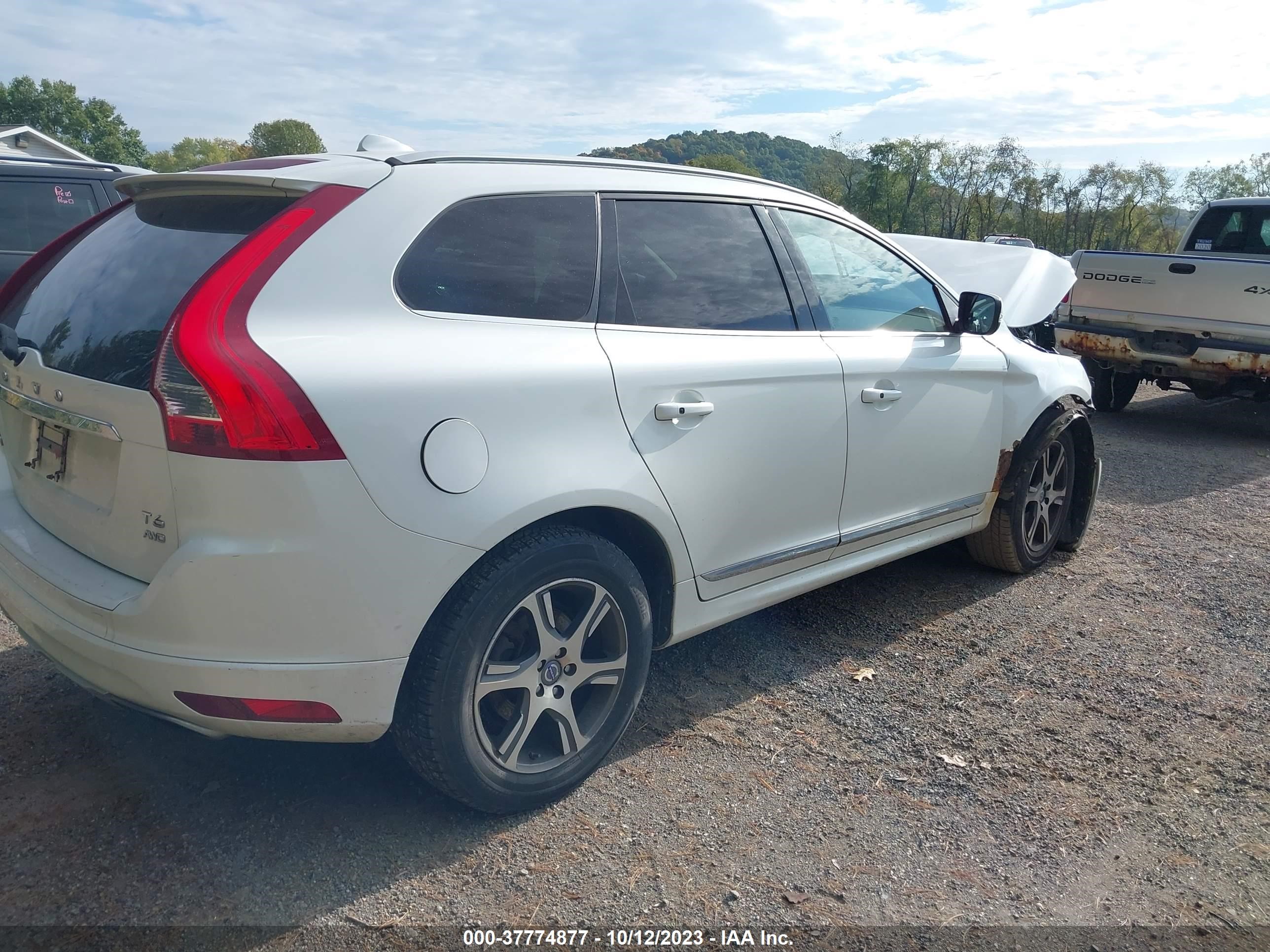 Photo 3 VIN: YV4902DZ4E2512994 - VOLVO XC60 