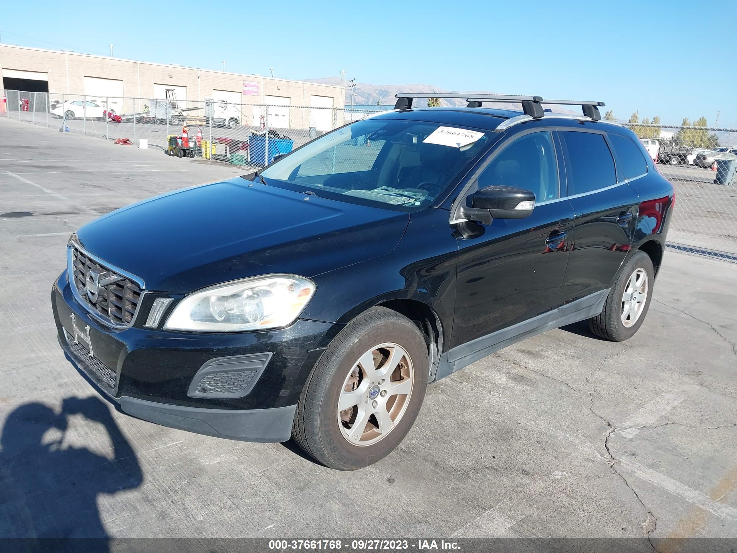 Photo 1 VIN: YV4940DL4B2186906 - VOLVO XC60 