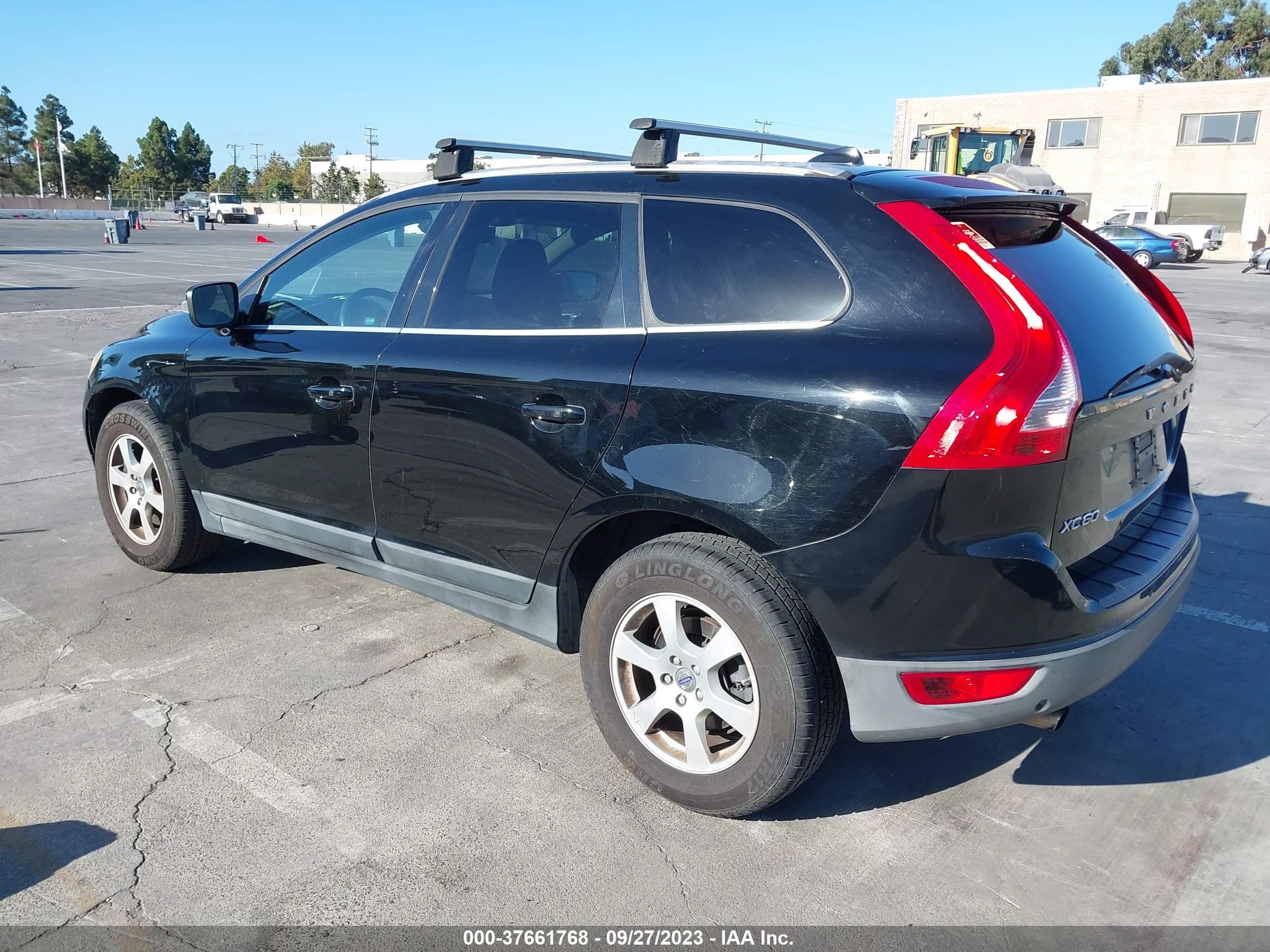 Photo 2 VIN: YV4940DL4B2186906 - VOLVO XC60 