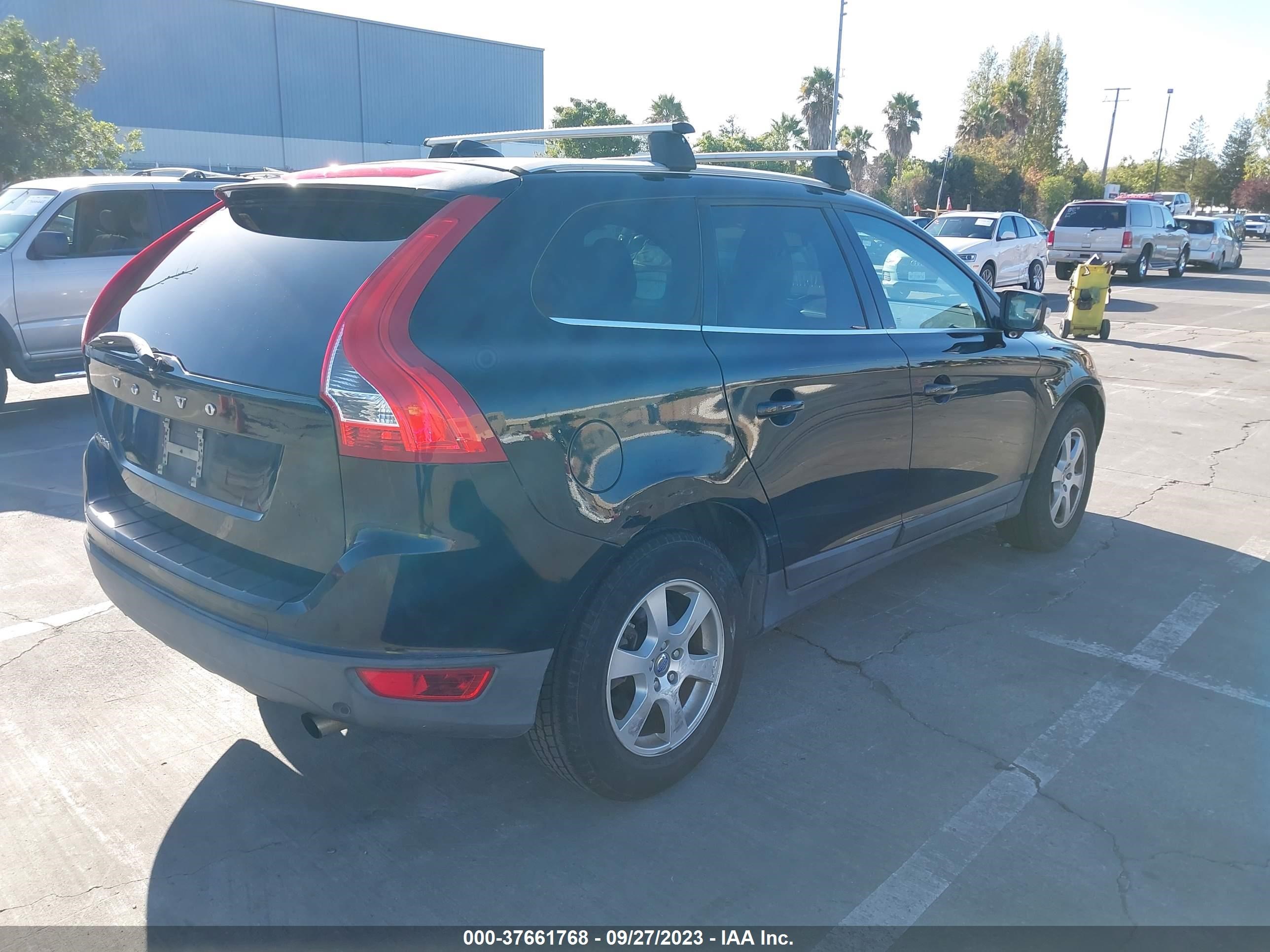 Photo 3 VIN: YV4940DL4B2186906 - VOLVO XC60 