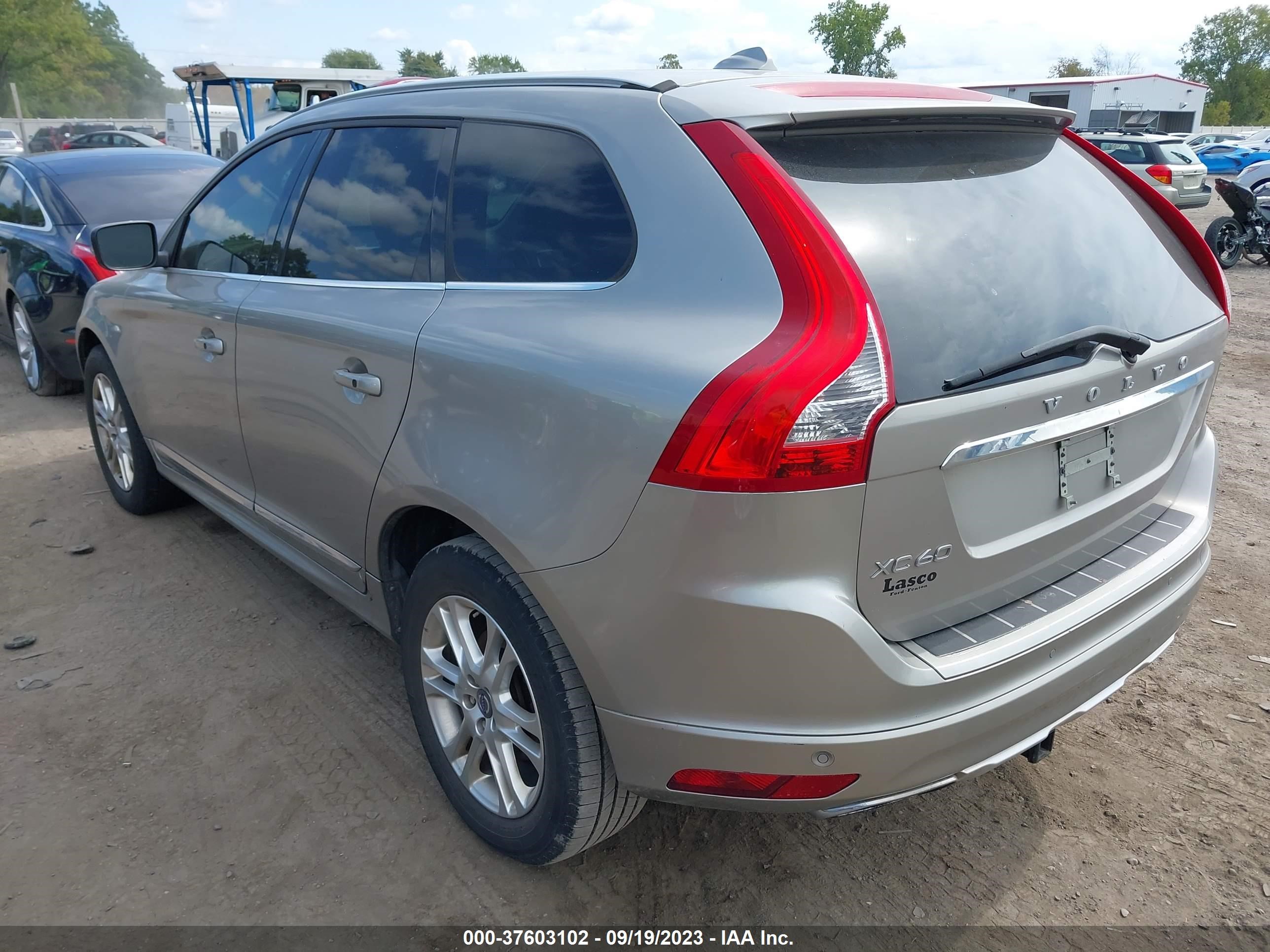 Photo 2 VIN: YV4952DL4E2515908 - VOLVO XC60 