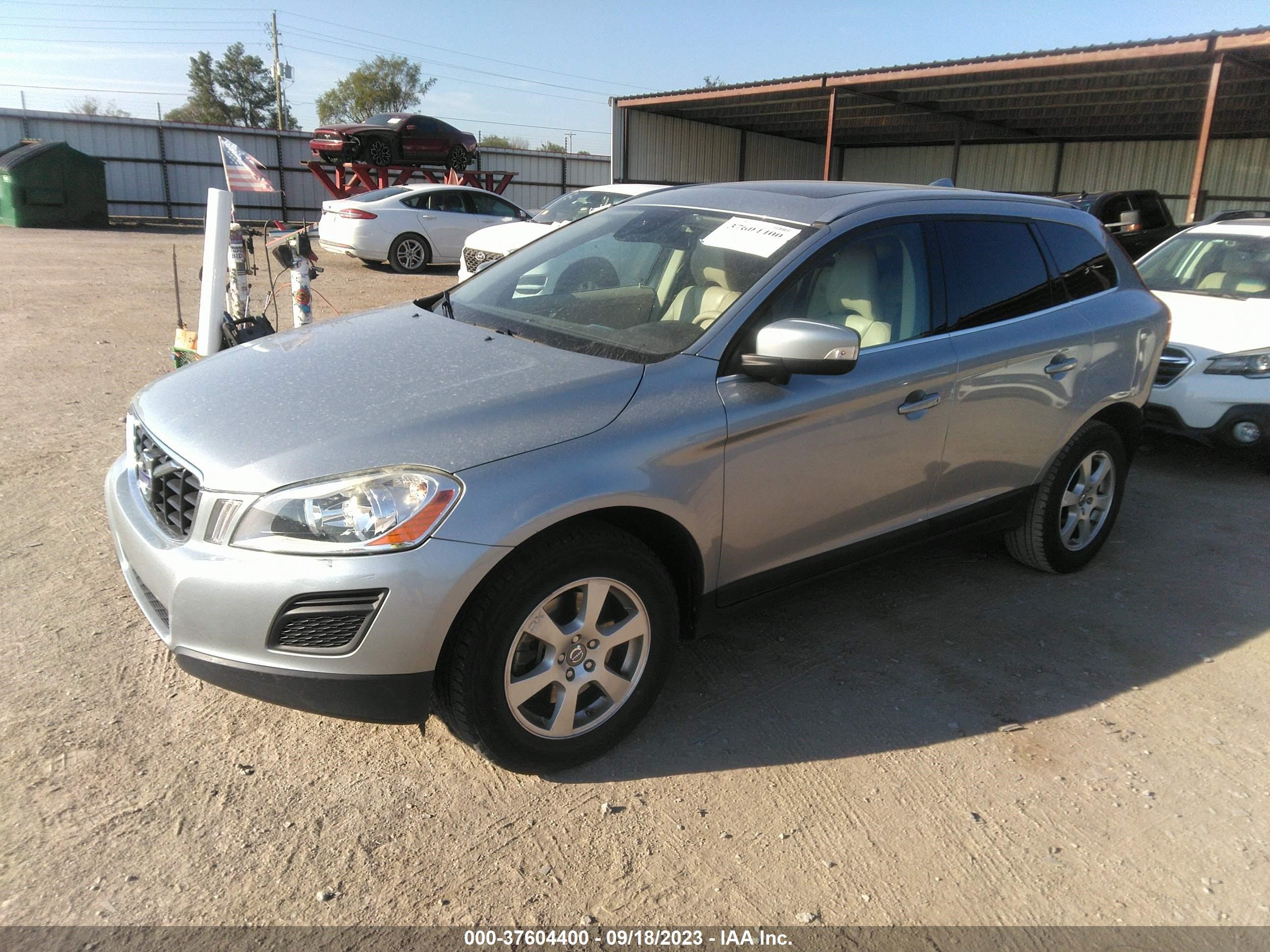 Photo 1 VIN: YV4952DLXC2327052 - VOLVO XC60 