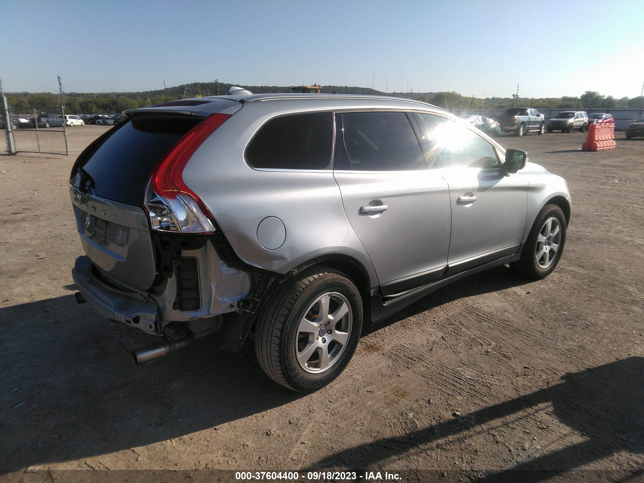 Photo 3 VIN: YV4952DLXC2327052 - VOLVO XC60 