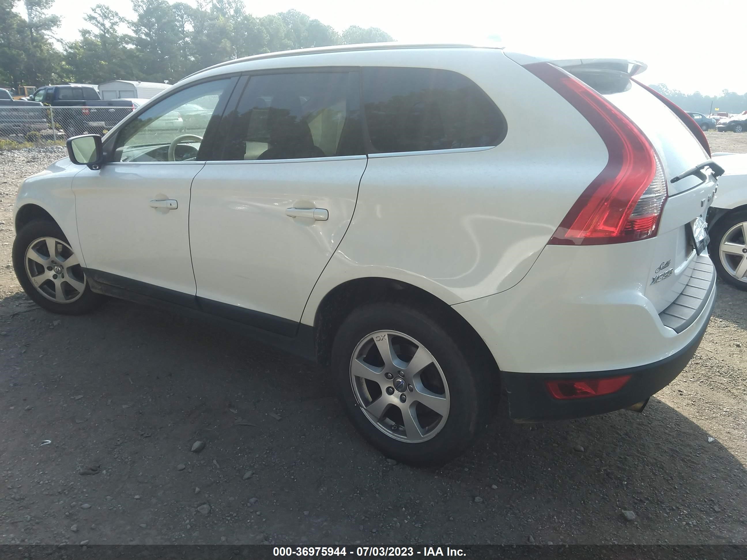 Photo 2 VIN: YV4952DZ4C2335698 - VOLVO XC60 