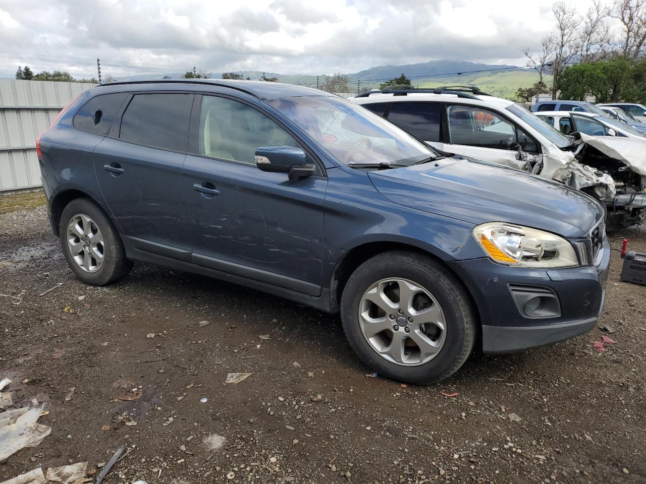 Photo 3 VIN: YV4982DL1A2079343 - VOLVO XC60 