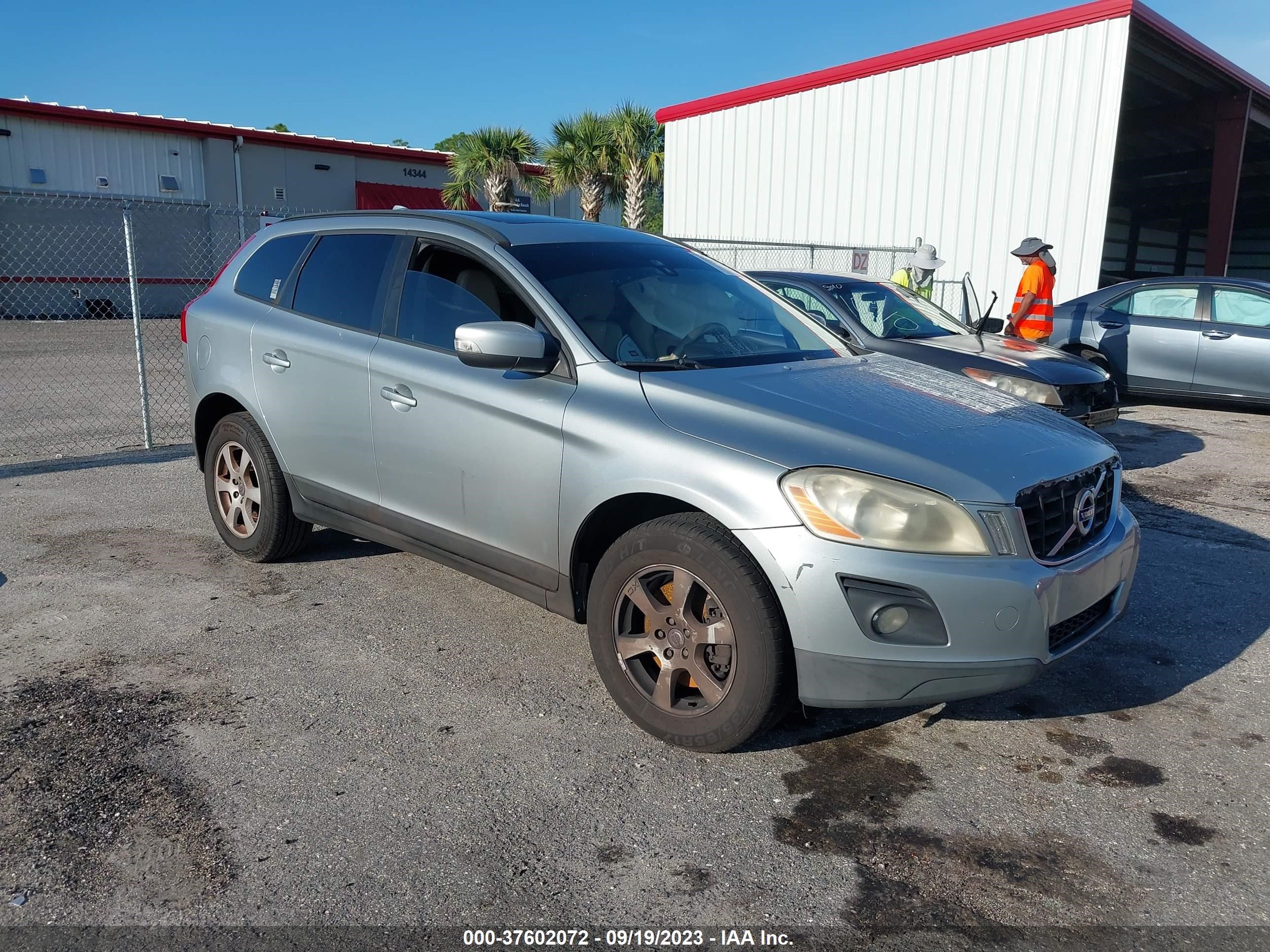 Photo 0 VIN: YV4982DL5A2101103 - VOLVO XC60 