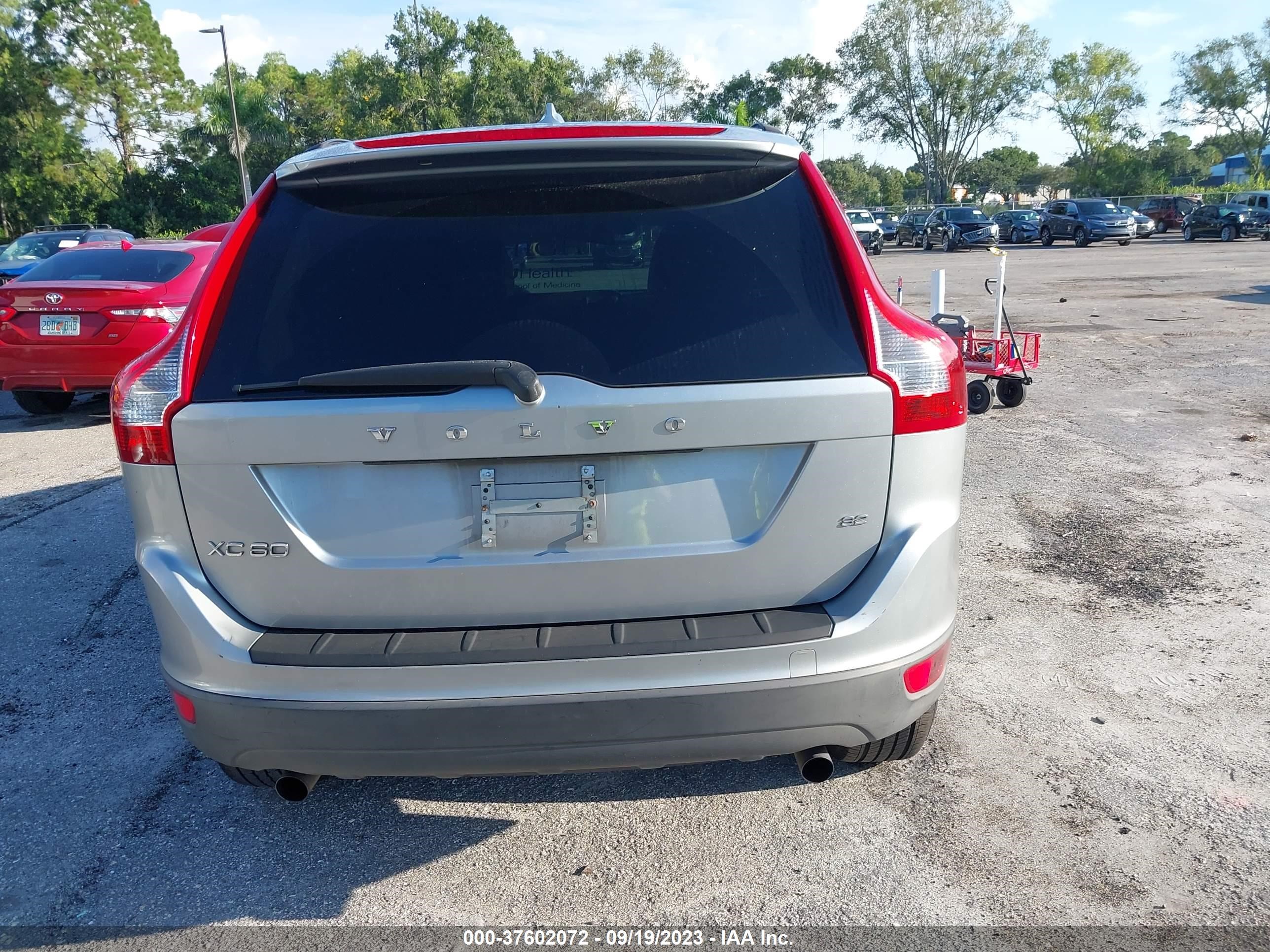 Photo 15 VIN: YV4982DL5A2101103 - VOLVO XC60 