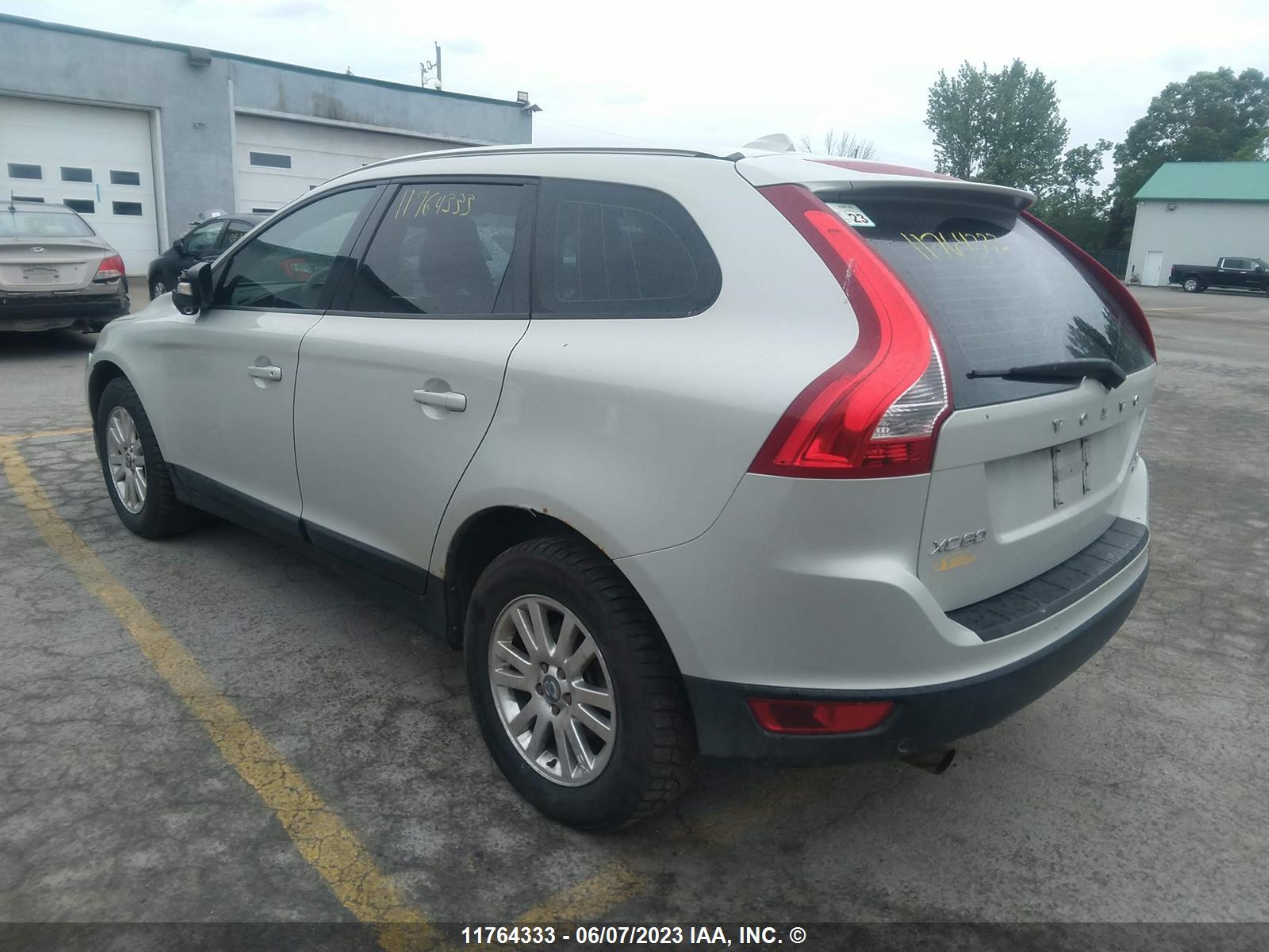 Photo 2 VIN: YV4982DZ3A2104554 - VOLVO XC60 