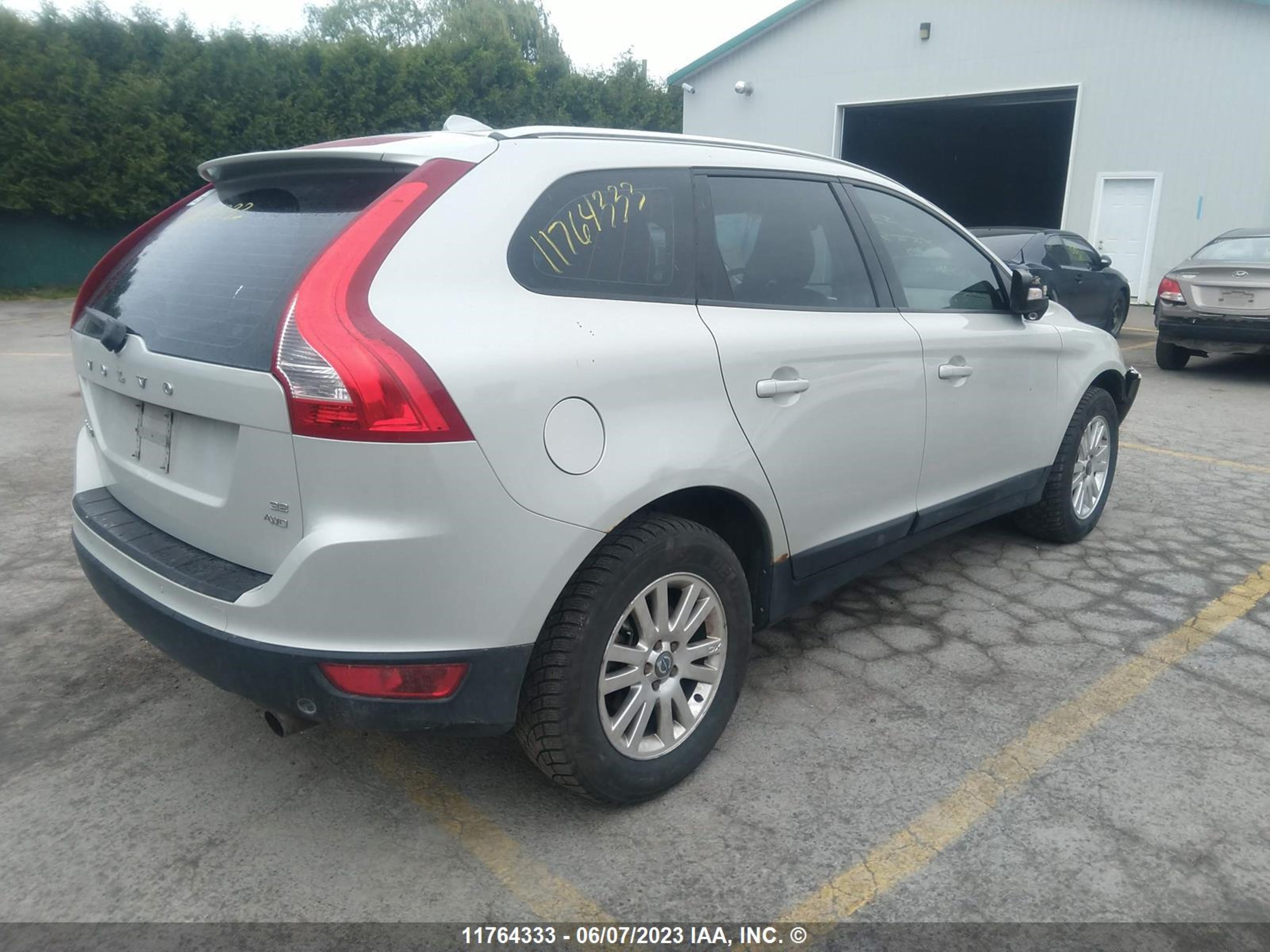 Photo 3 VIN: YV4982DZ3A2104554 - VOLVO XC60 