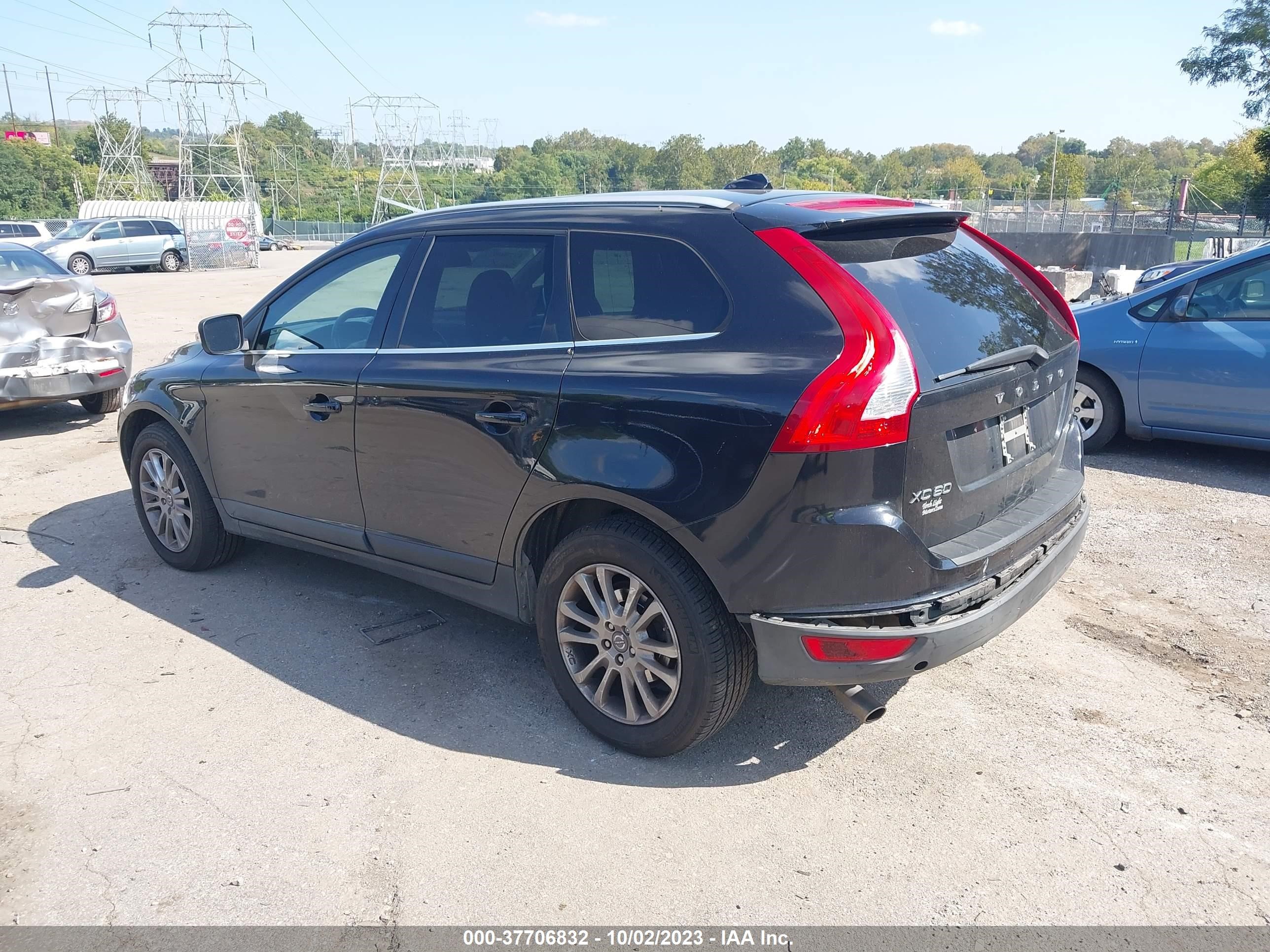 Photo 2 VIN: YV4992DZ0A2053155 - VOLVO XC60 