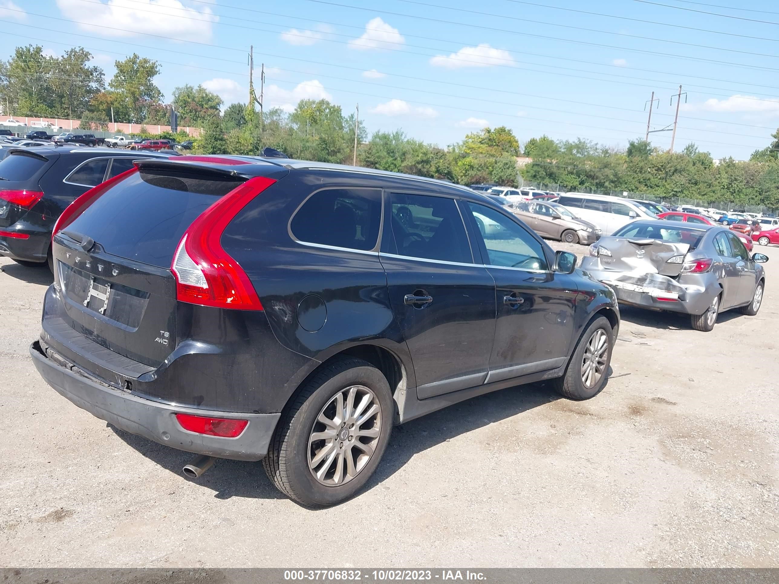 Photo 3 VIN: YV4992DZ0A2053155 - VOLVO XC60 