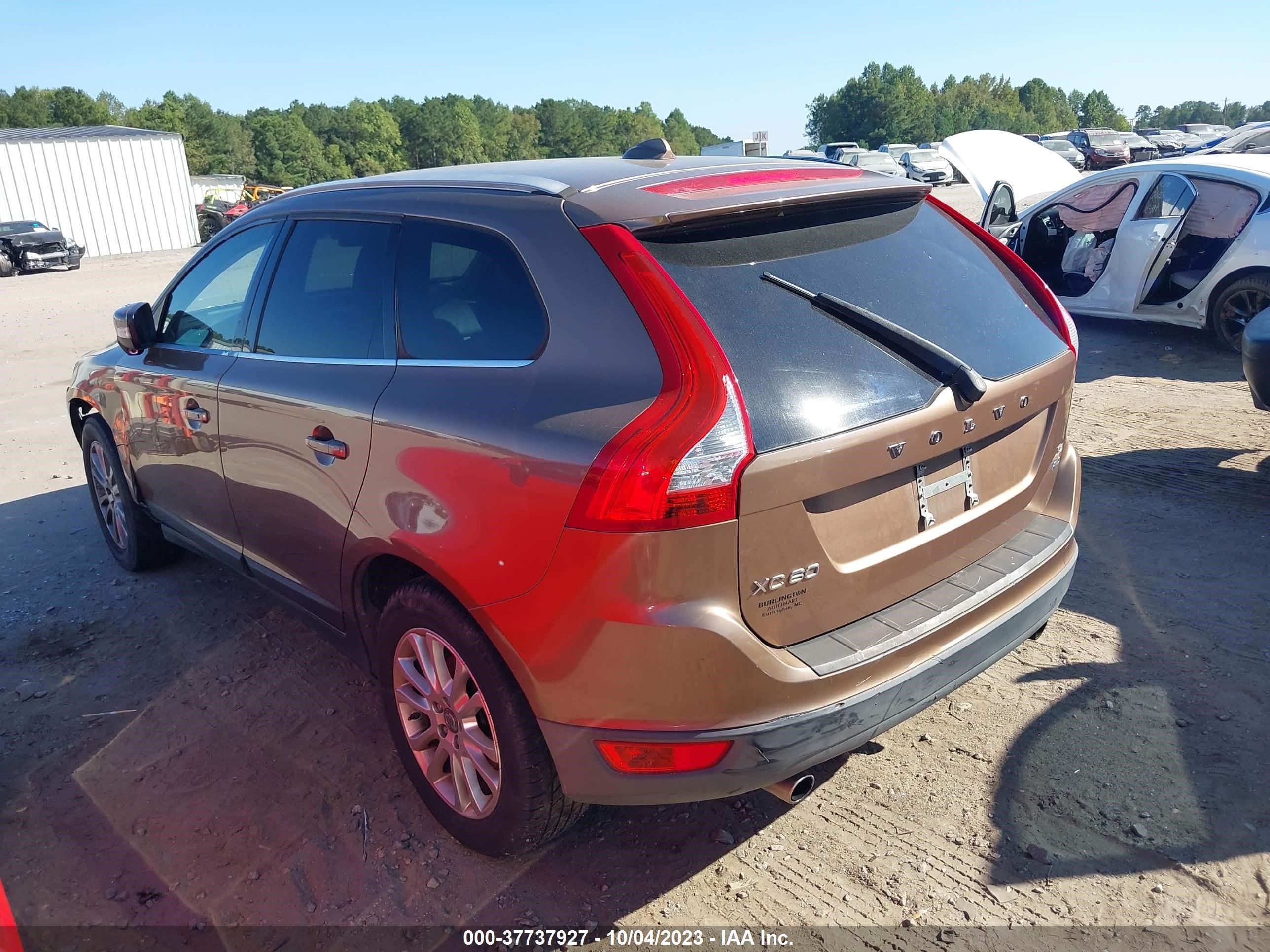 Photo 2 VIN: YV4992DZ2A2113825 - VOLVO XC60 