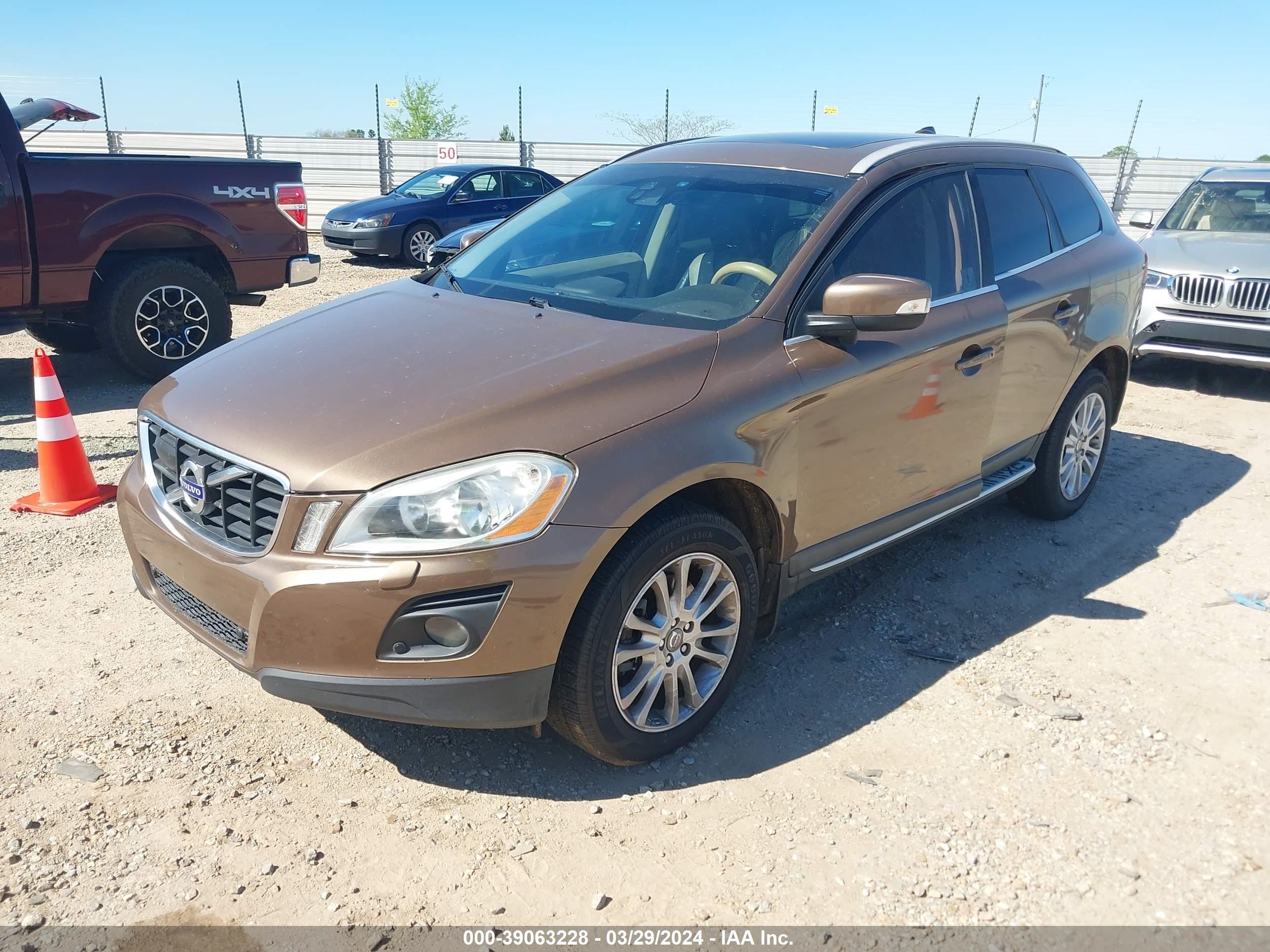 Photo 1 VIN: YV4992DZ6A2023951 - VOLVO XC60 