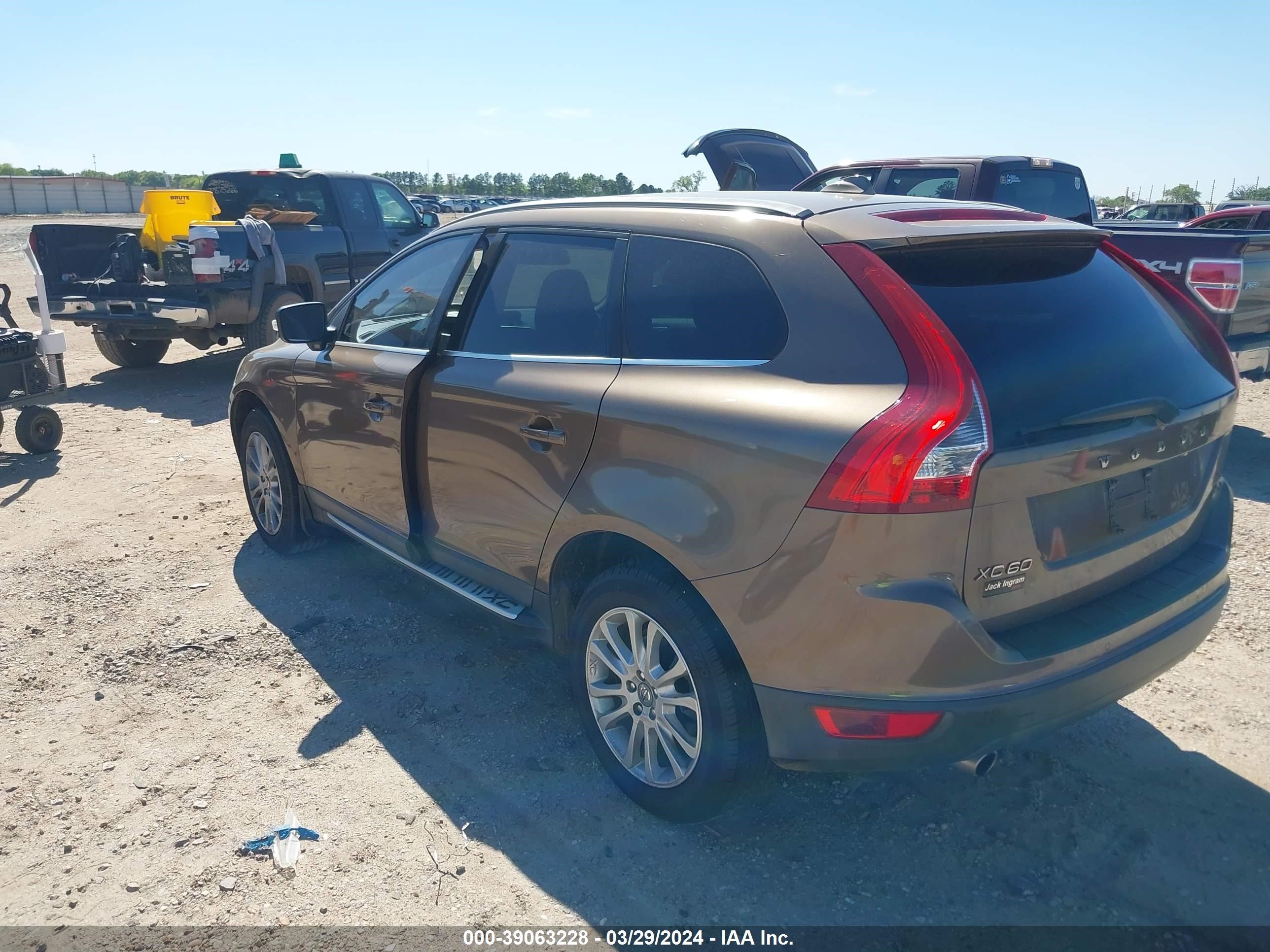 Photo 2 VIN: YV4992DZ6A2023951 - VOLVO XC60 