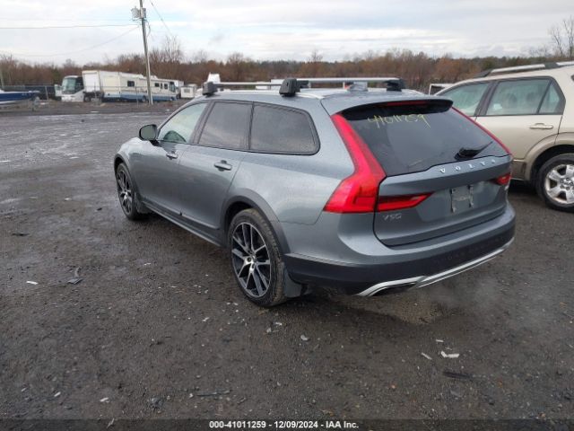 Photo 2 VIN: YV4A22NL4H1004004 - VOLVO V90CC 