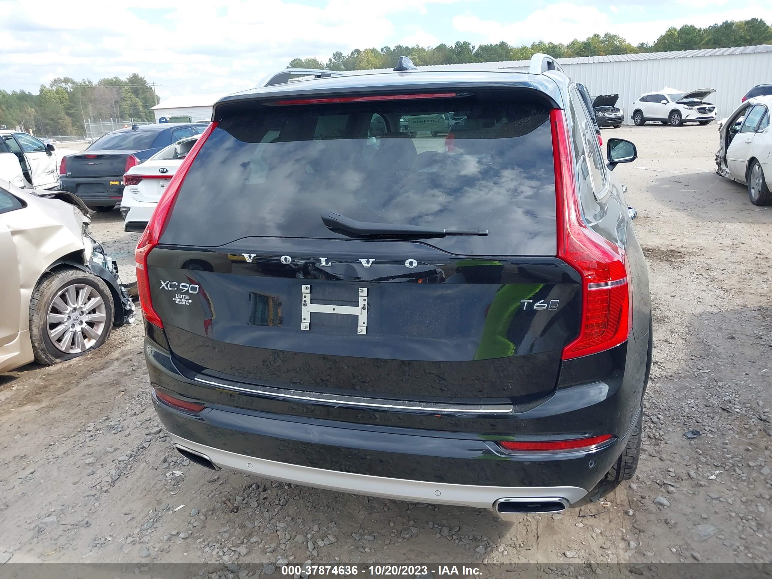 Photo 15 VIN: YV4A22PK5J1369768 - VOLVO XC90 