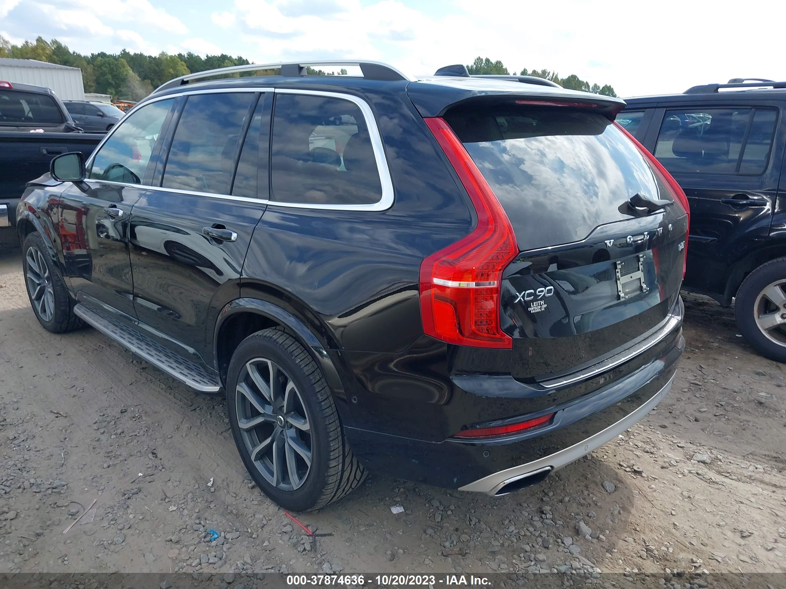 Photo 2 VIN: YV4A22PK5J1369768 - VOLVO XC90 