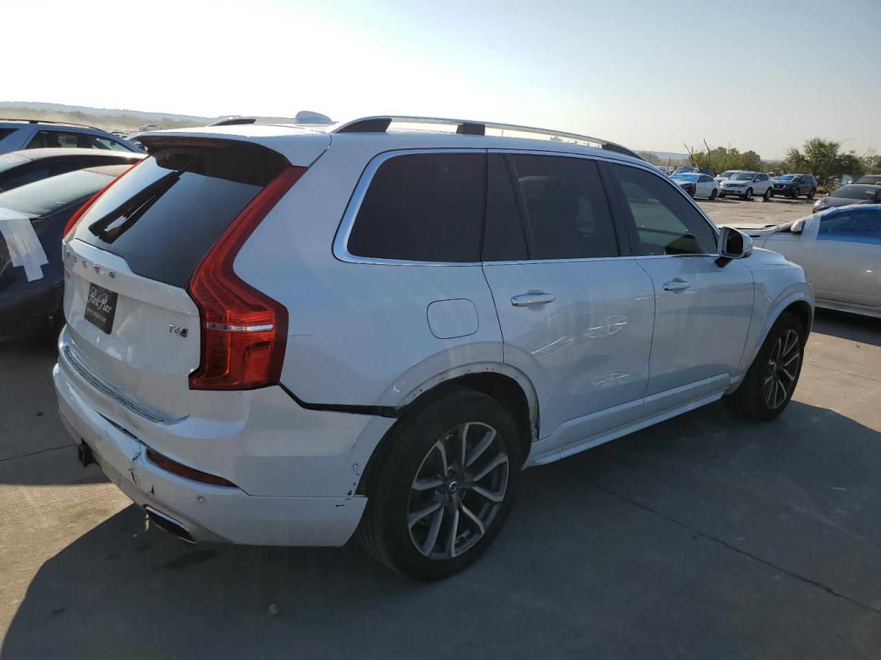 Photo 2 VIN: YV4A22PK6J1389446 - VOLVO XC90 