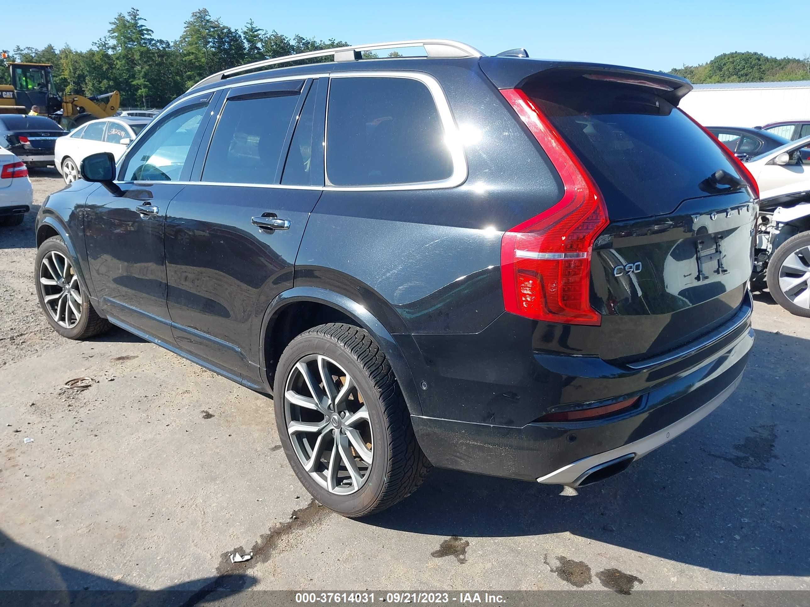 Photo 2 VIN: YV4A22PKXG1088381 - VOLVO XC90 