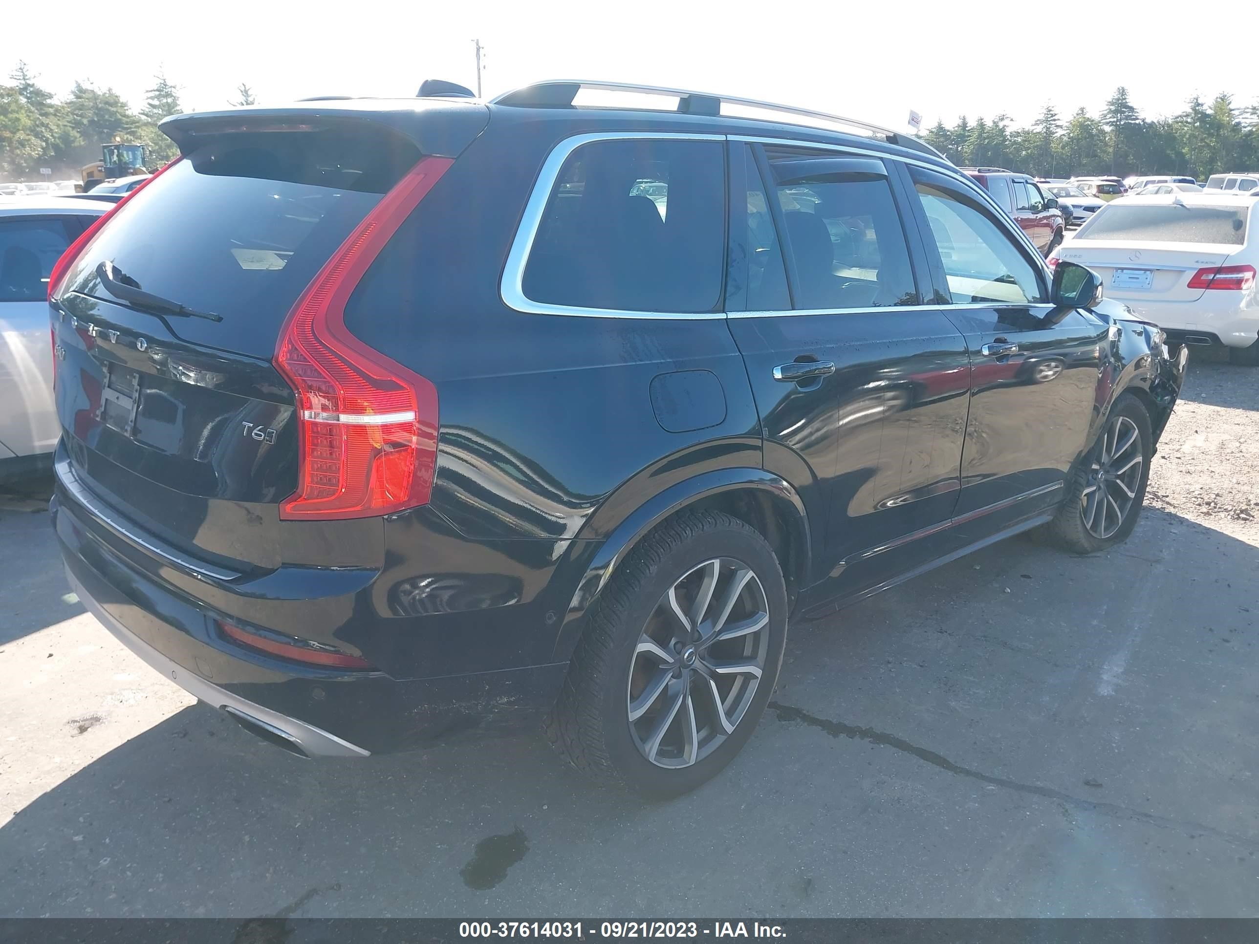 Photo 3 VIN: YV4A22PKXG1088381 - VOLVO XC90 