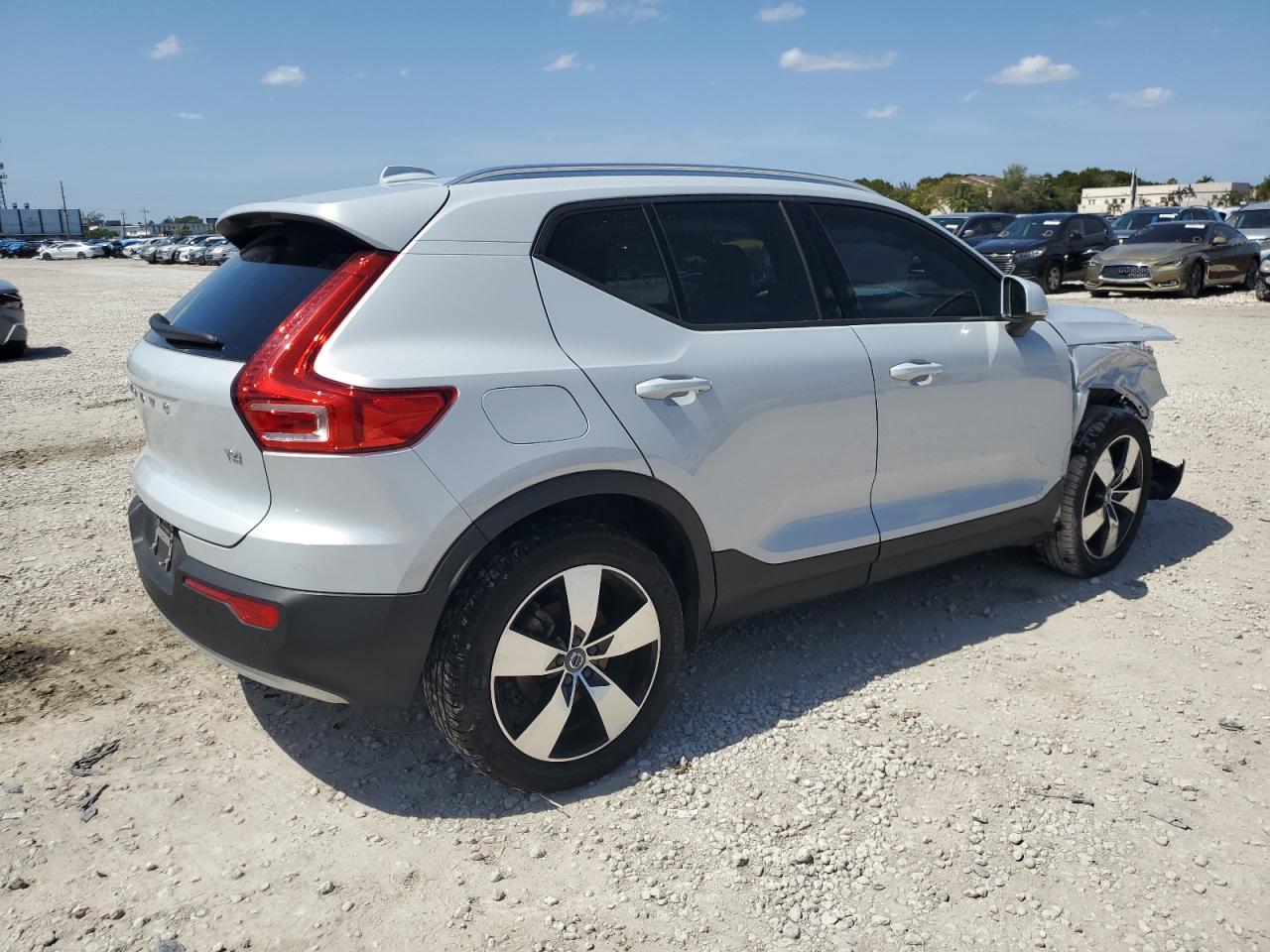 Photo 2 VIN: YV4AC2HK8M2431089 - VOLVO XC40 