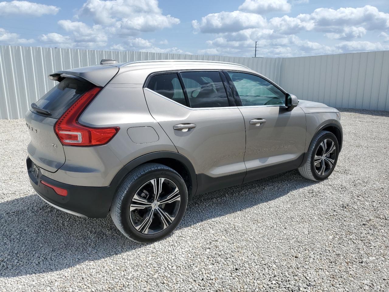 Photo 2 VIN: YV4AC2HL7M2598441 - VOLVO XC40 