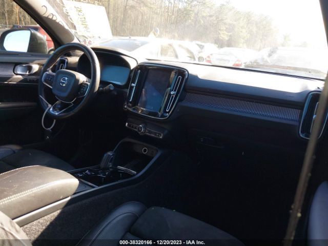 Photo 4 VIN: YV4AC2HM2L2282906 - VOLVO XC40 