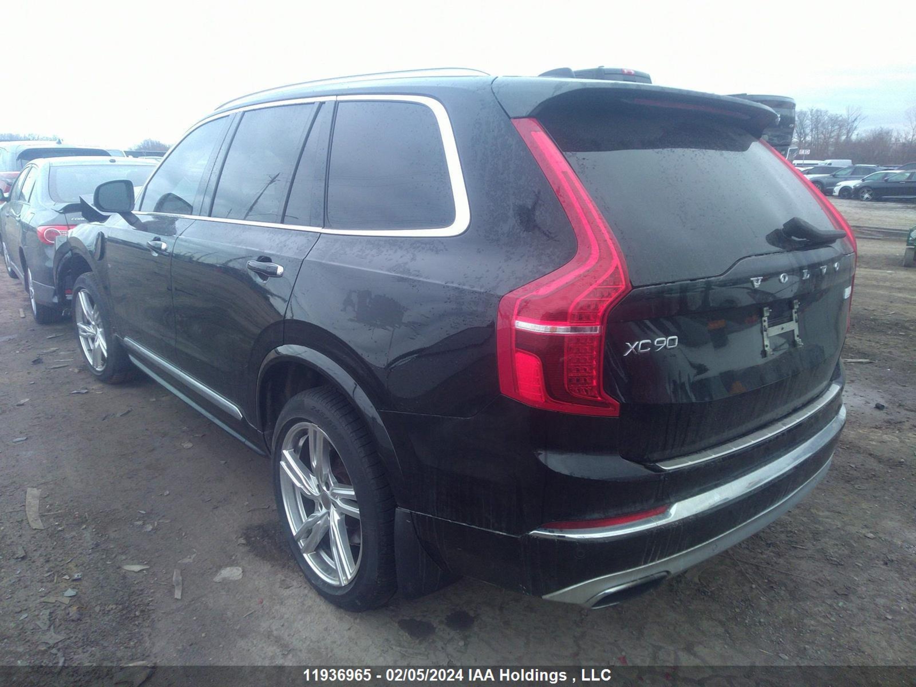 Photo 2 VIN: YV4BR0CL2M1751523 - VOLVO XC90 