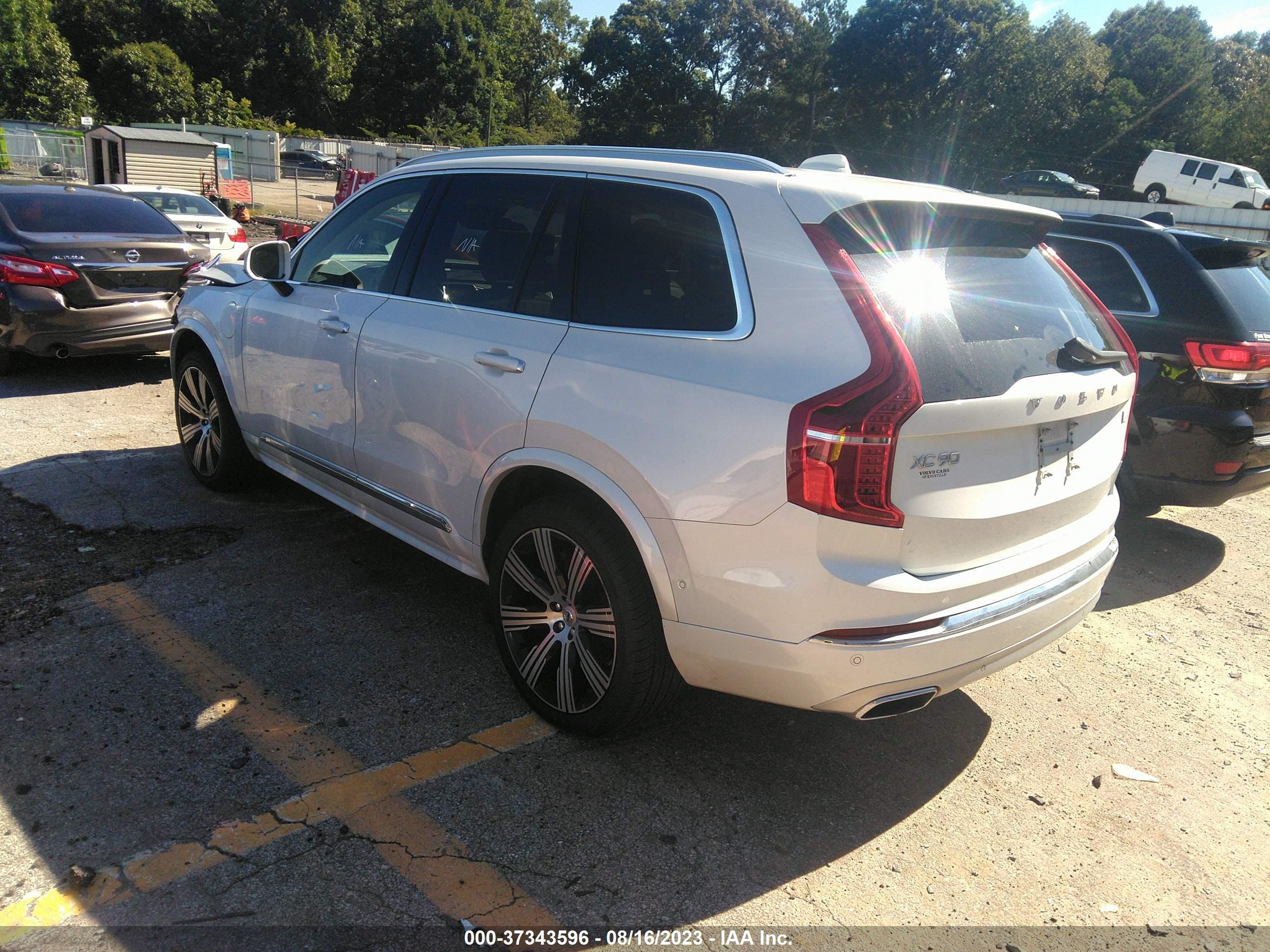 Photo 2 VIN: YV4BR0CL7M1739013 - VOLVO XC90 