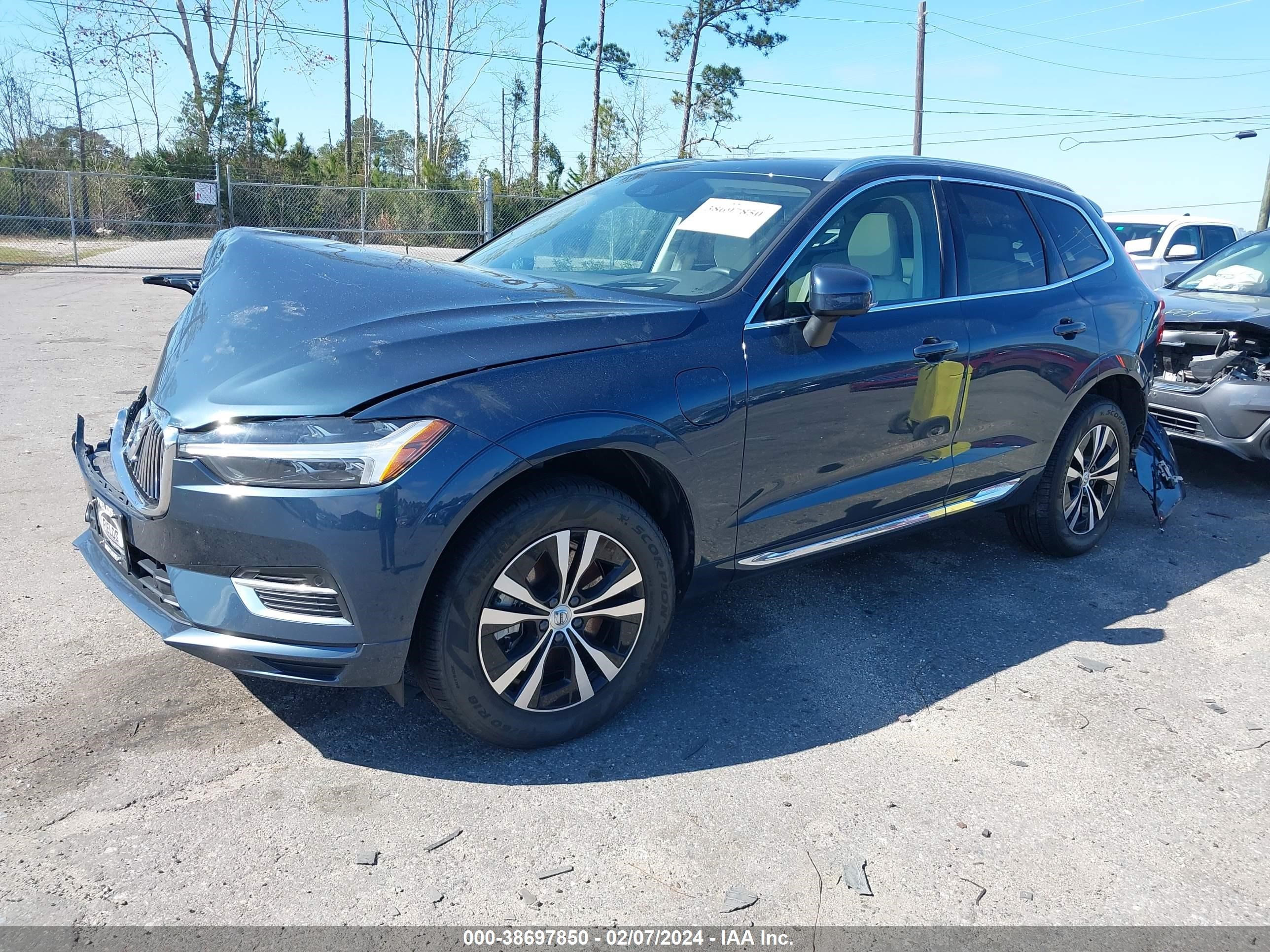 Photo 1 VIN: YV4BR0DK9M1855903 - VOLVO XC60 