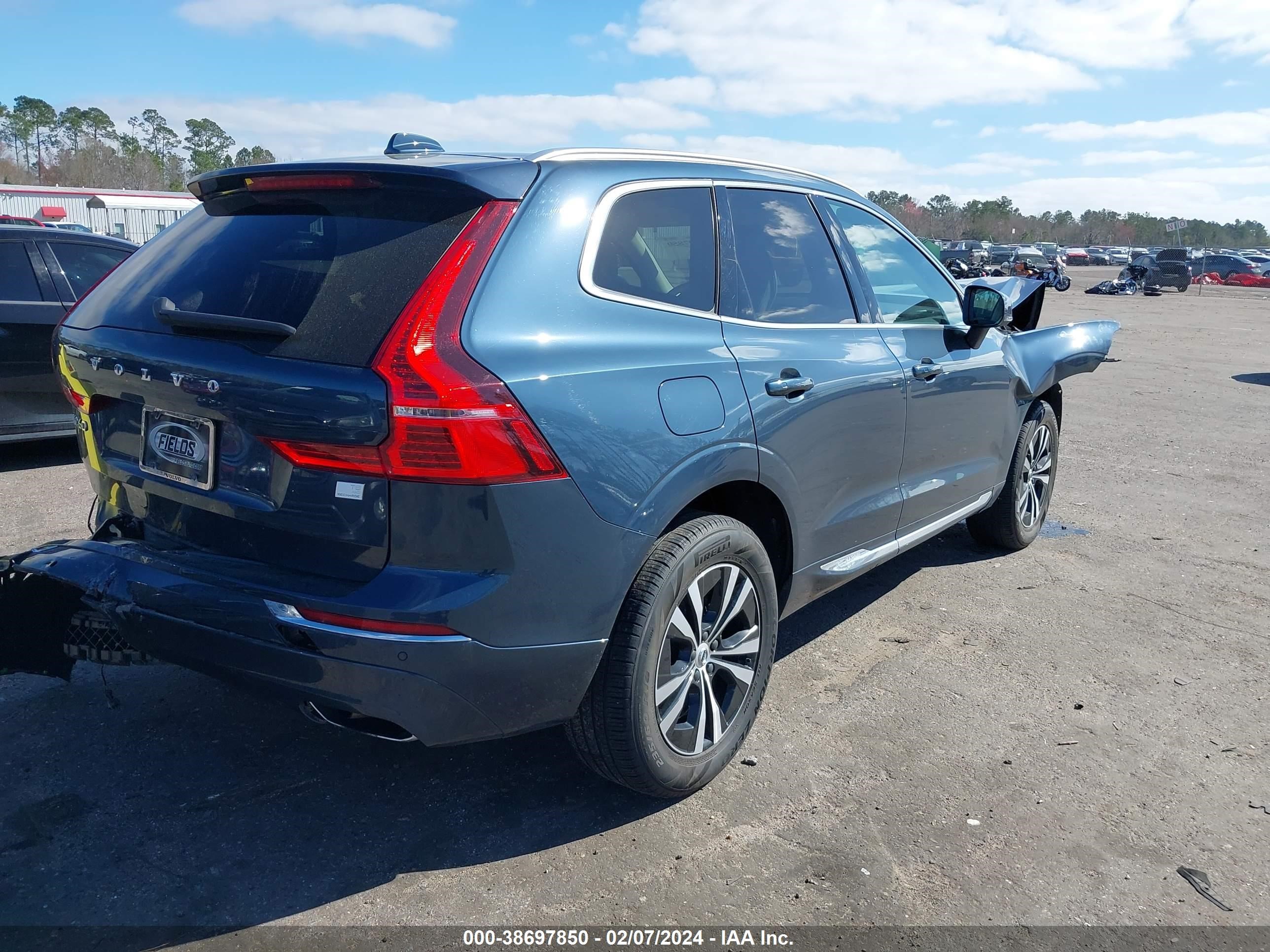 Photo 3 VIN: YV4BR0DK9M1855903 - VOLVO XC60 