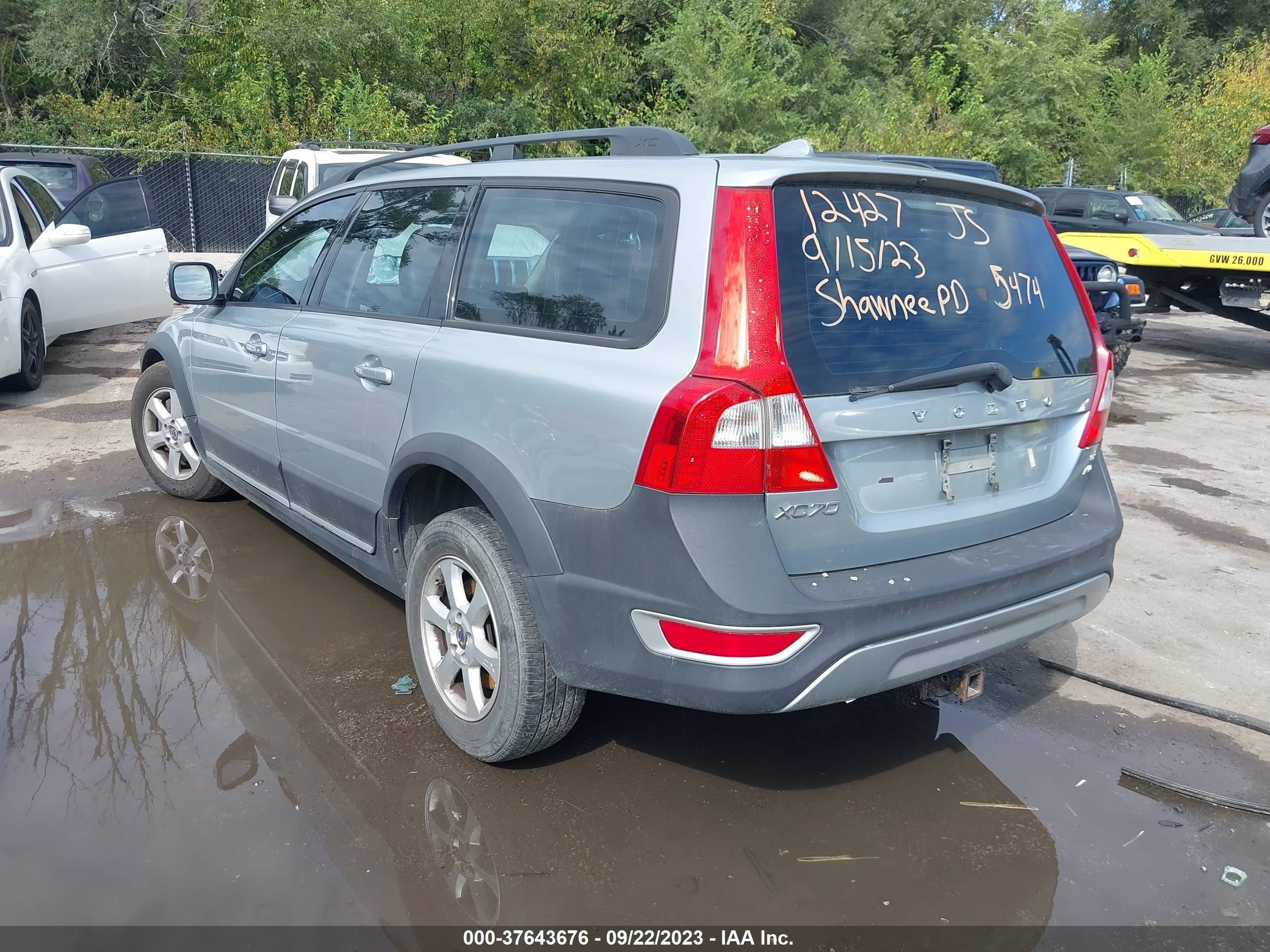 Photo 2 VIN: YV4BZ982481035474 - VOLVO XC70 