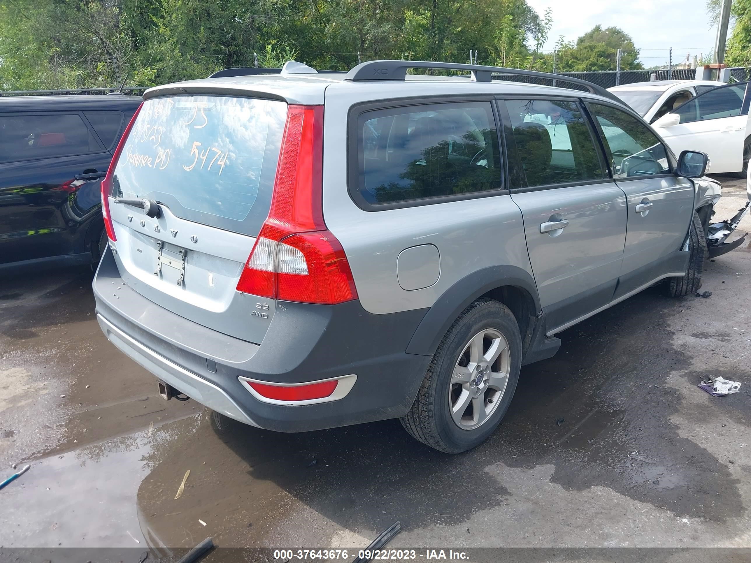 Photo 3 VIN: YV4BZ982481035474 - VOLVO XC70 