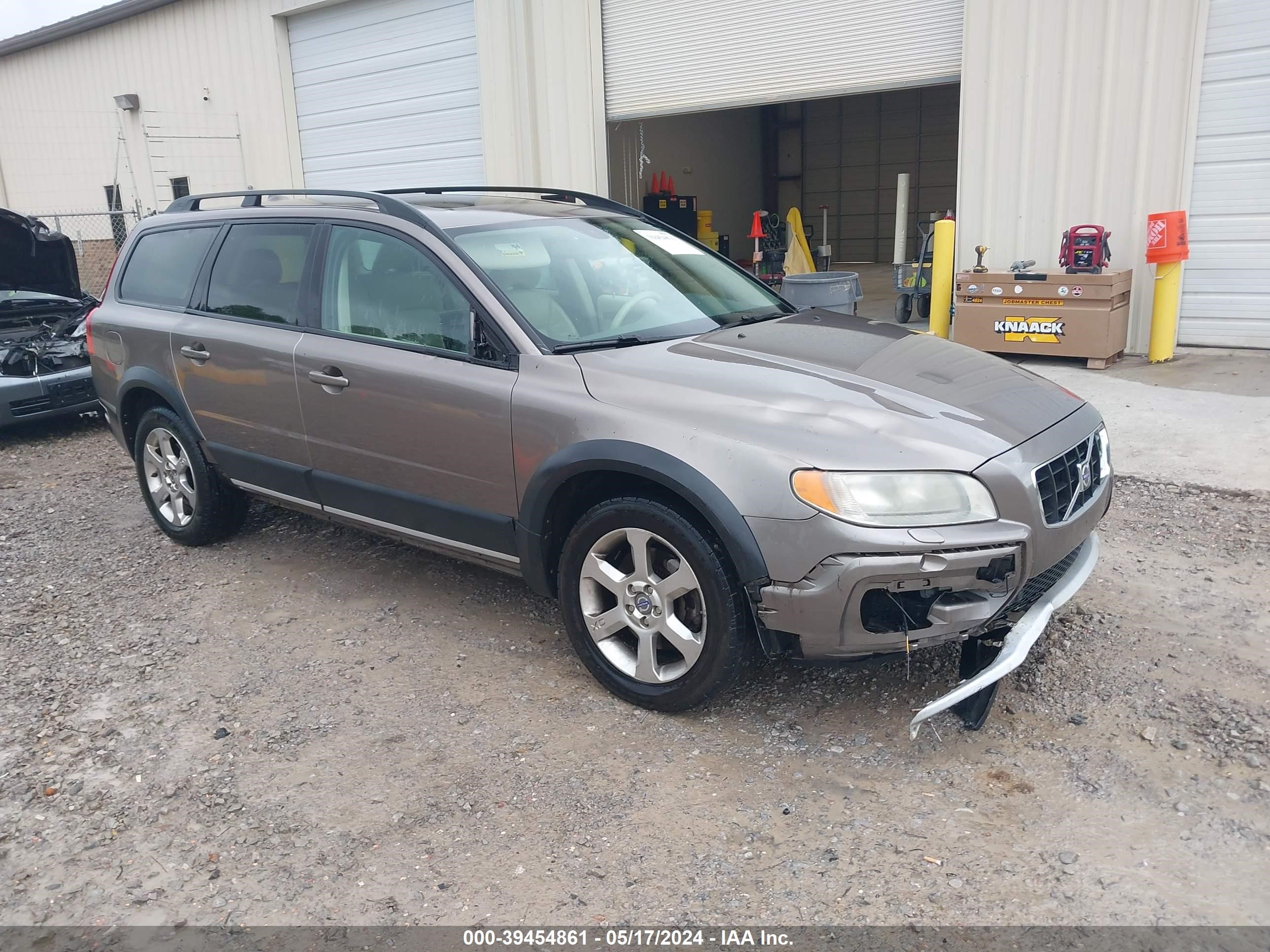 Photo 0 VIN: YV4BZ982581016240 - VOLVO XC70 