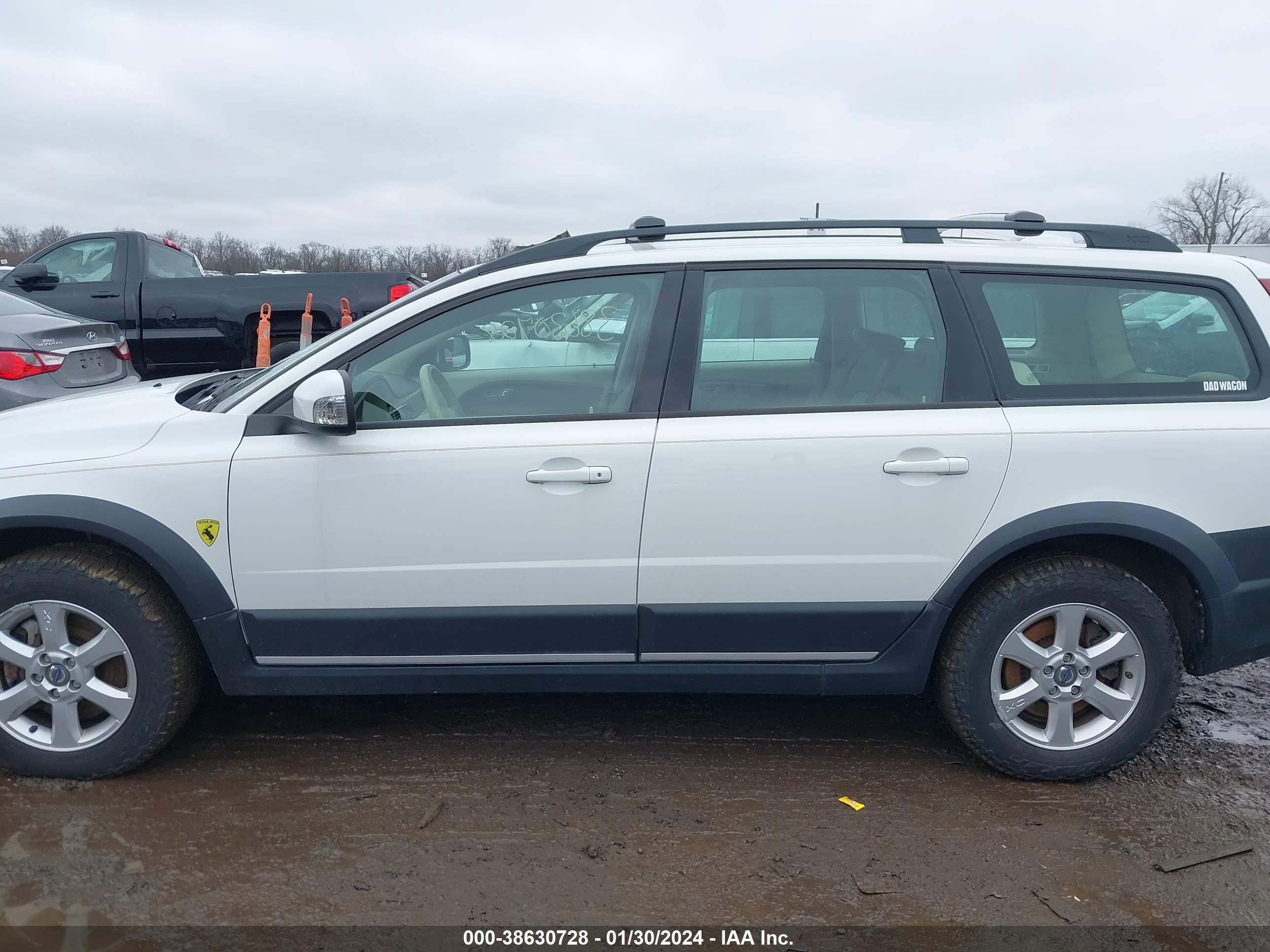 Photo 13 VIN: YV4BZ982681009829 - VOLVO XC70 