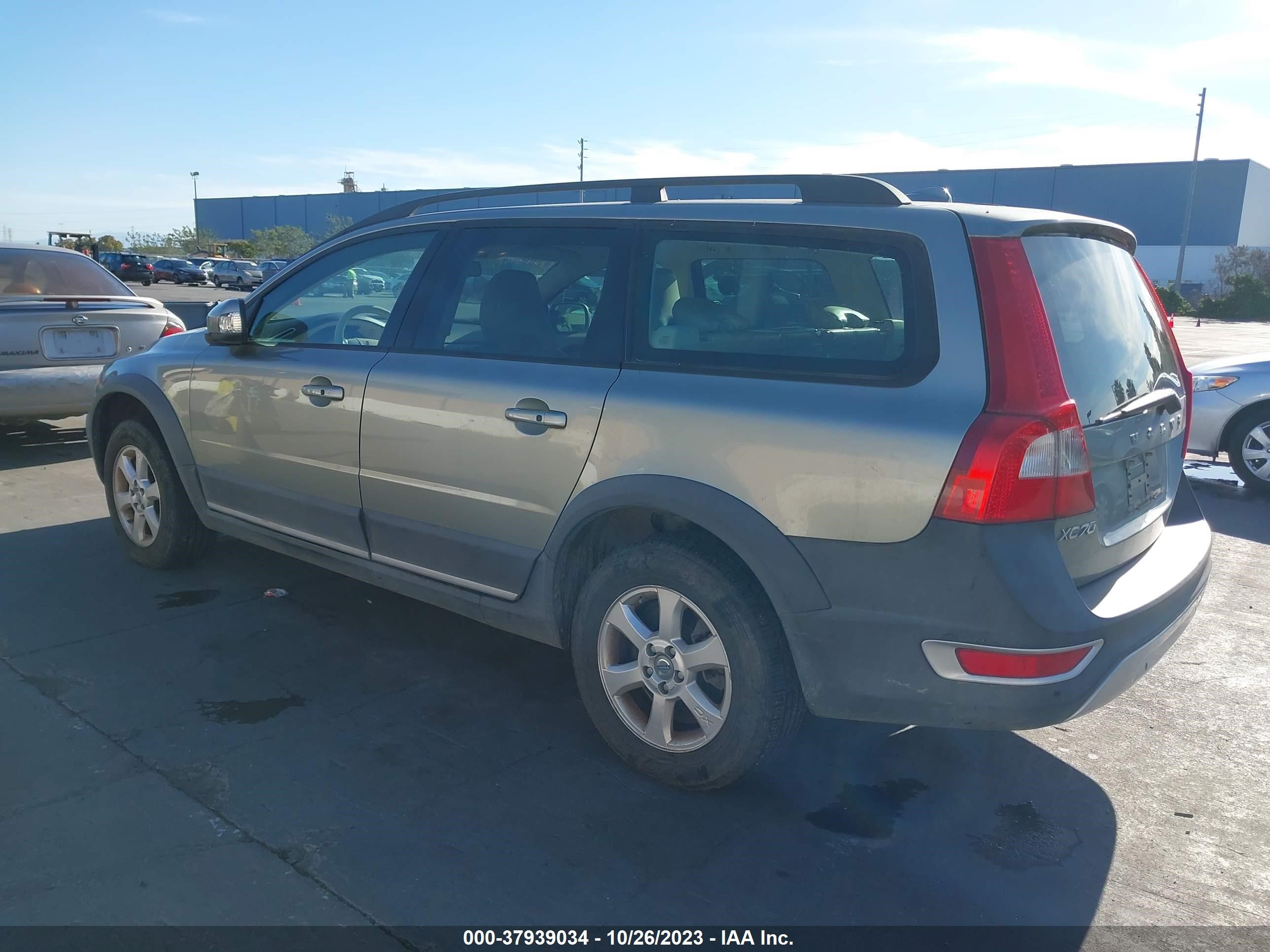 Photo 3 VIN: YV4BZ982681012049 - VOLVO XC70 