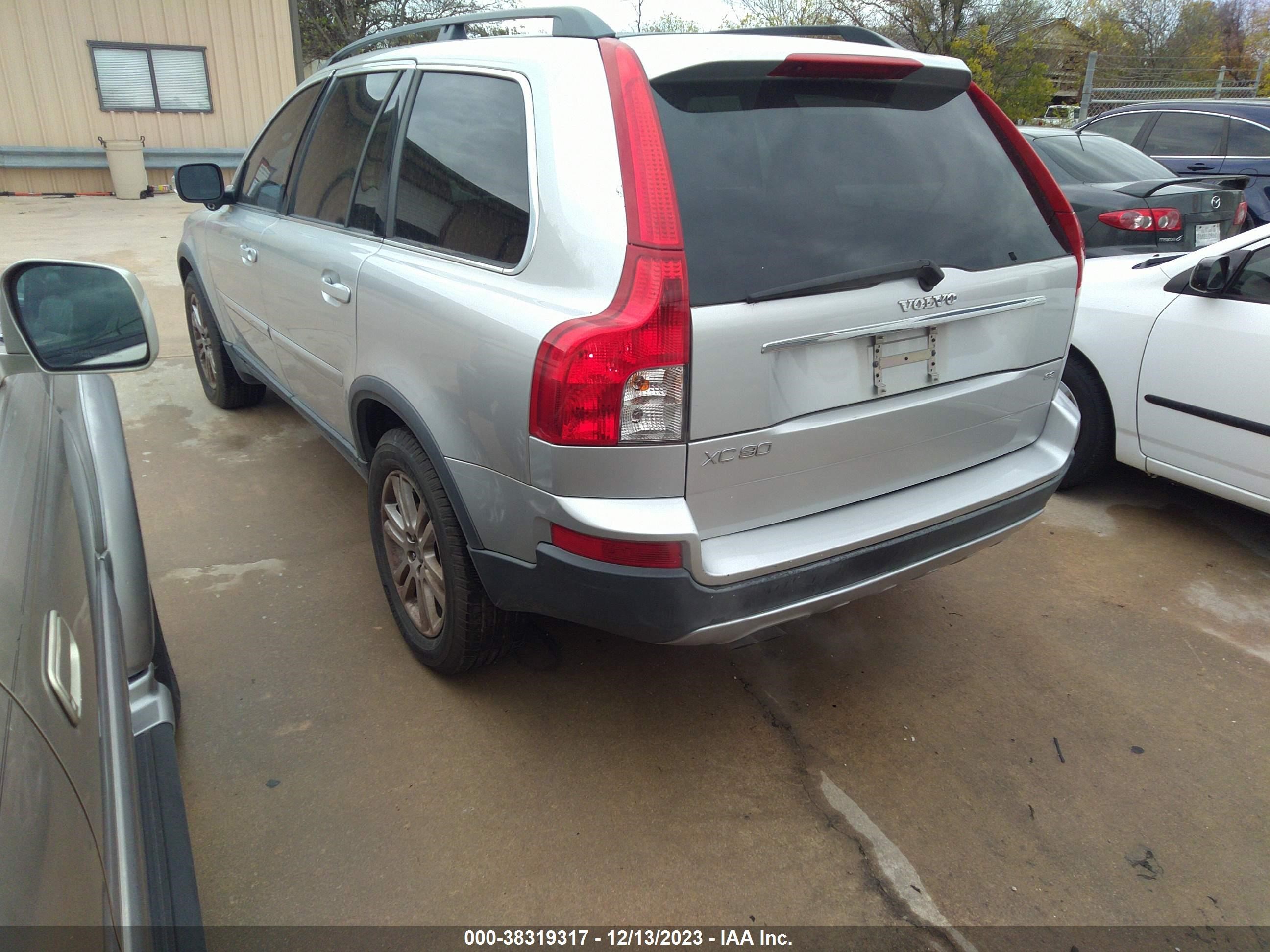 Photo 2 VIN: YV4CY982581450388 - VOLVO XC90 