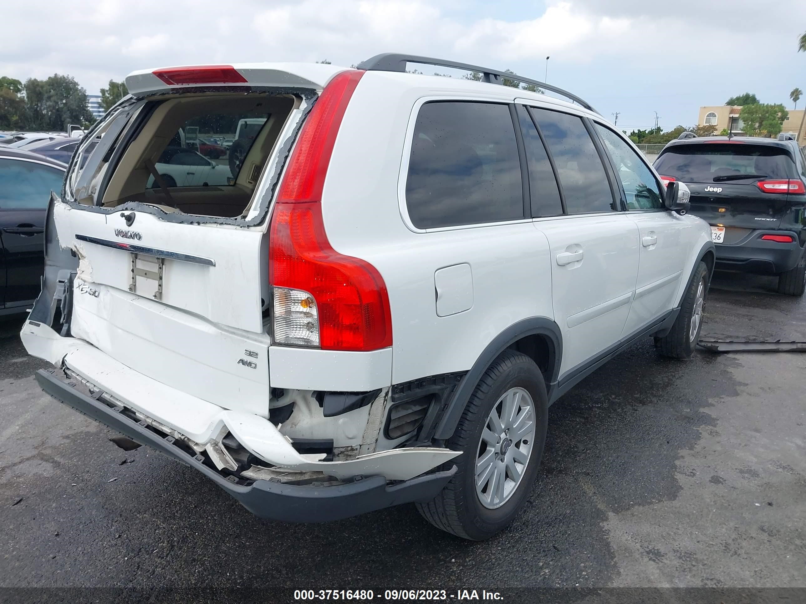 Photo 3 VIN: YV4CZ982881465318 - VOLVO XC90 