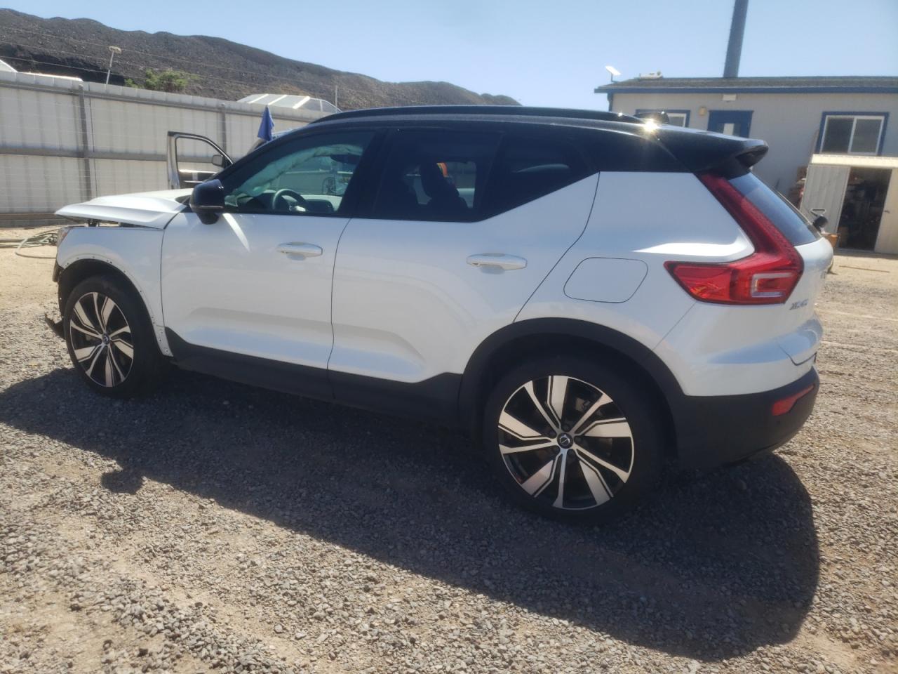 Photo 1 VIN: YV4ED3UBXN2700124 - VOLVO XC40 