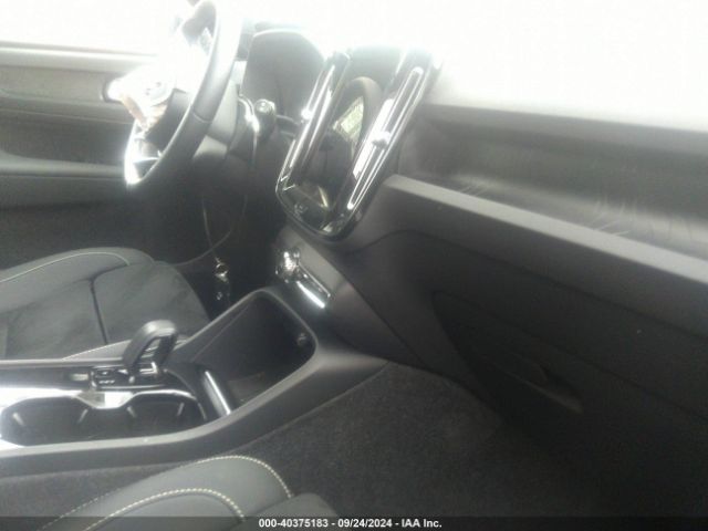 Photo 4 VIN: YV4ED3UM2P2086996 - VOLVO XC40 