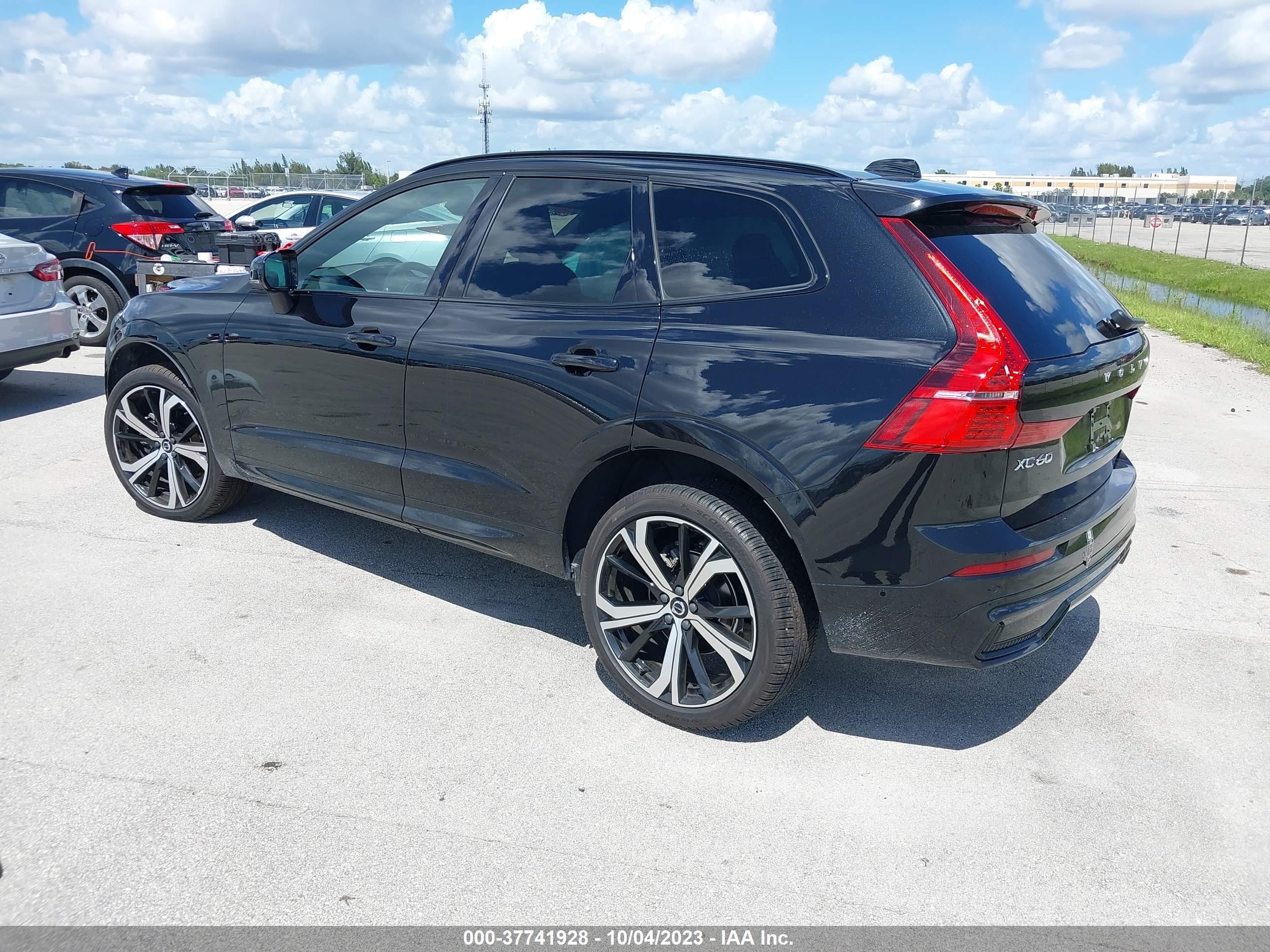 Photo 2 VIN: YV4L12DM5N1074239 - VOLVO XC60 