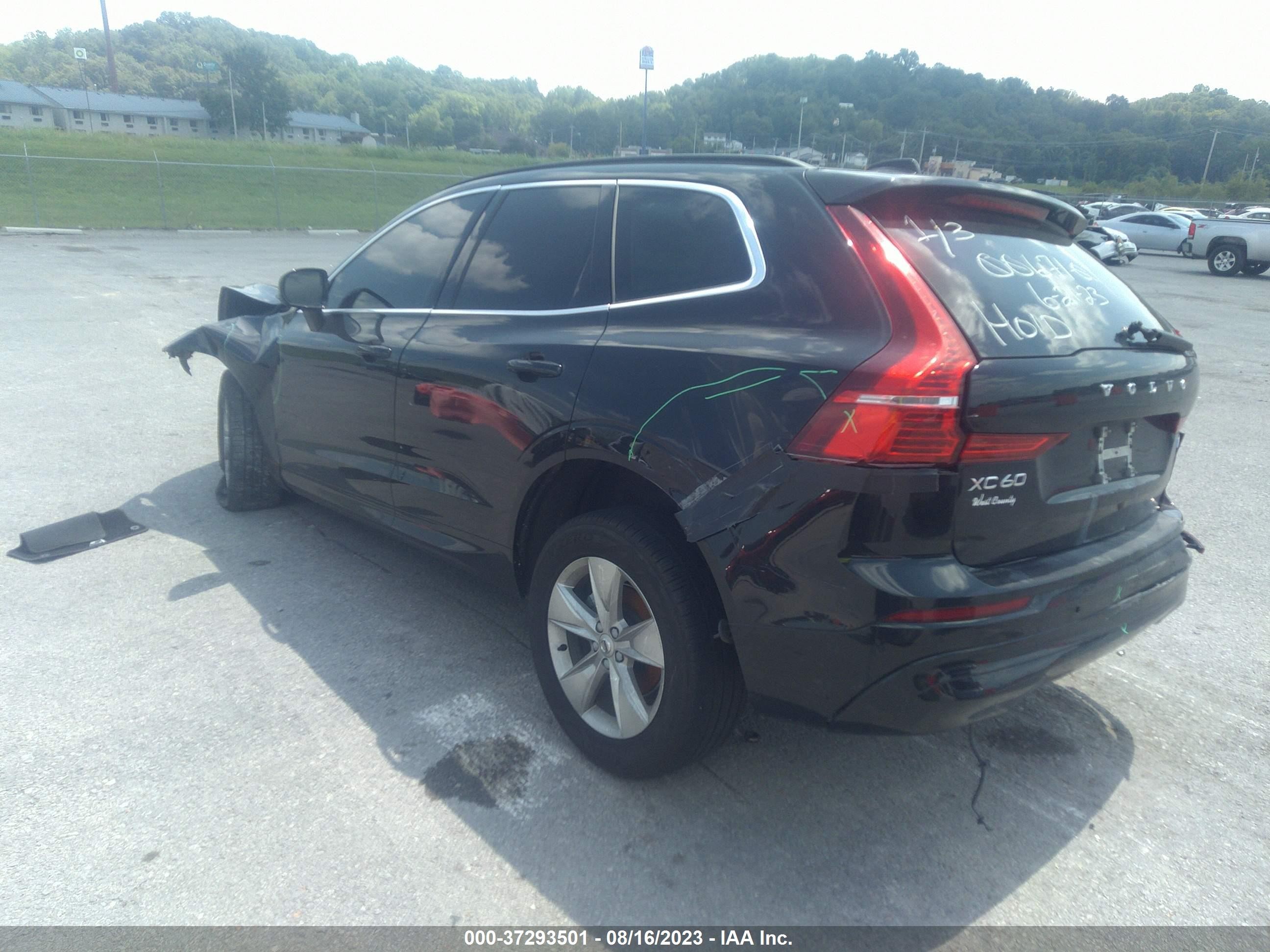 Photo 2 VIN: YV4L12RK9N1045284 - VOLVO XC60 