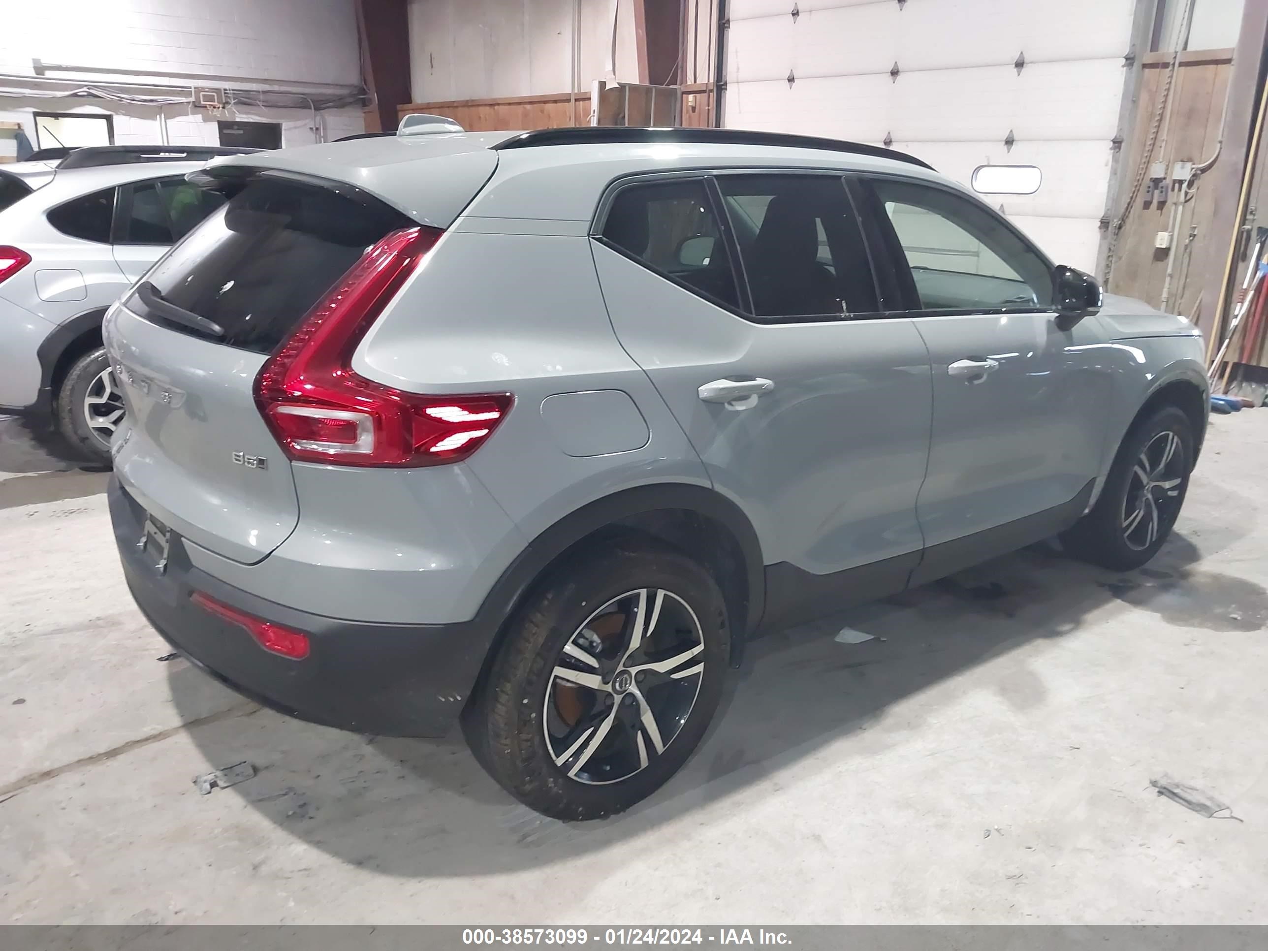 Photo 3 VIN: YV4L12UK8R2212970 - VOLVO XC40 