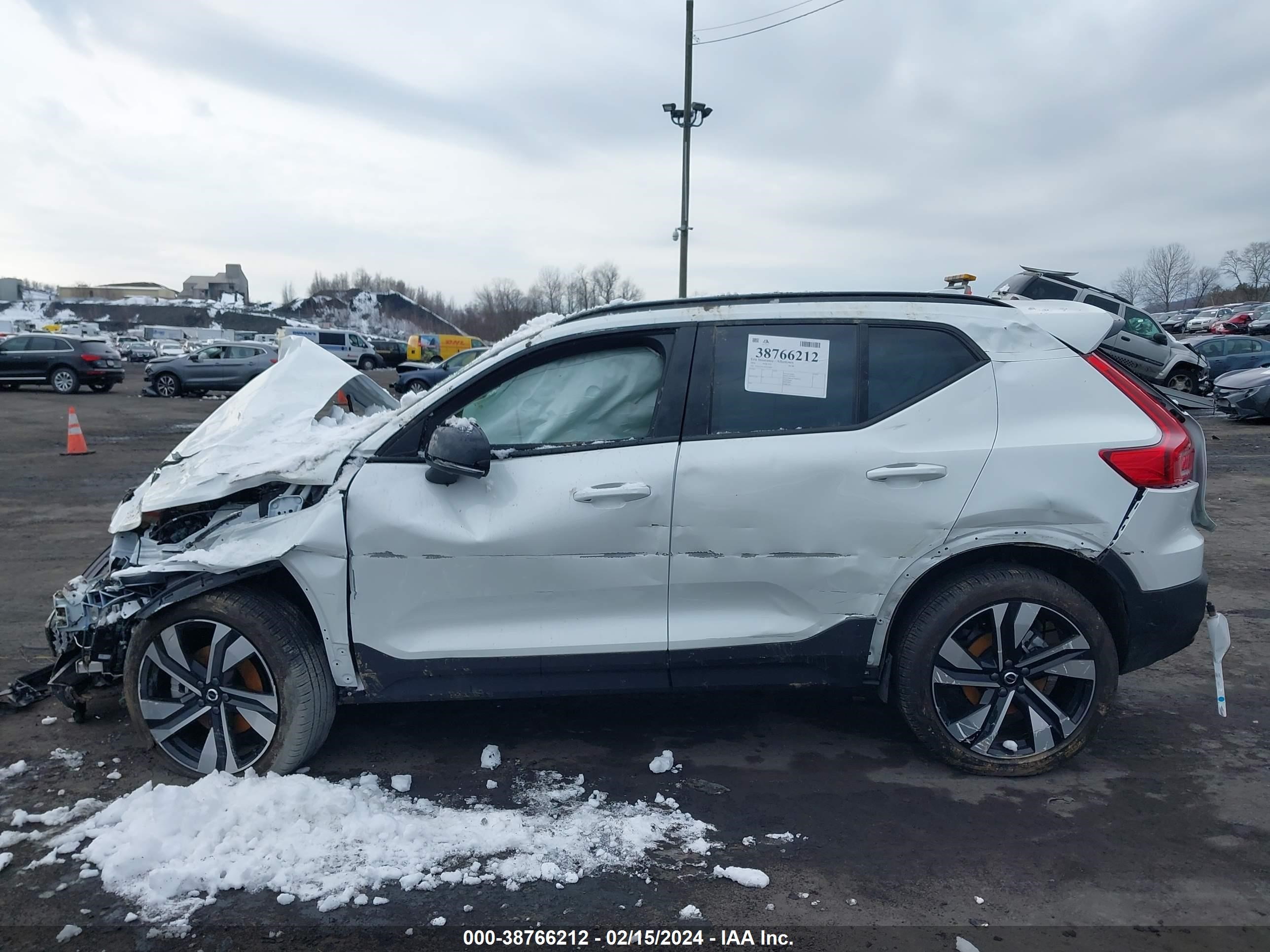 Photo 13 VIN: YV4L12UL3R2225828 - VOLVO XC40 