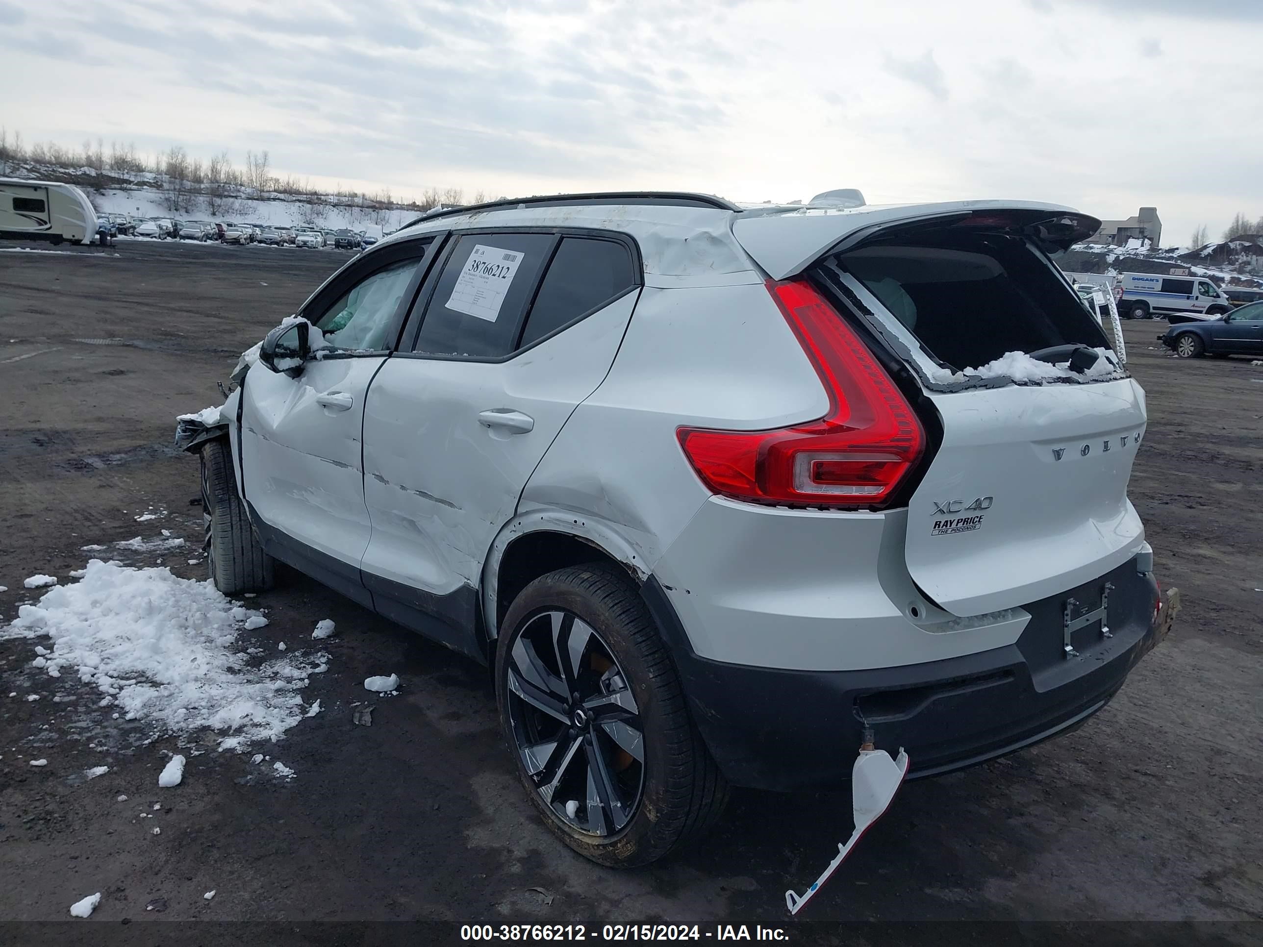 Photo 2 VIN: YV4L12UL3R2225828 - VOLVO XC40 